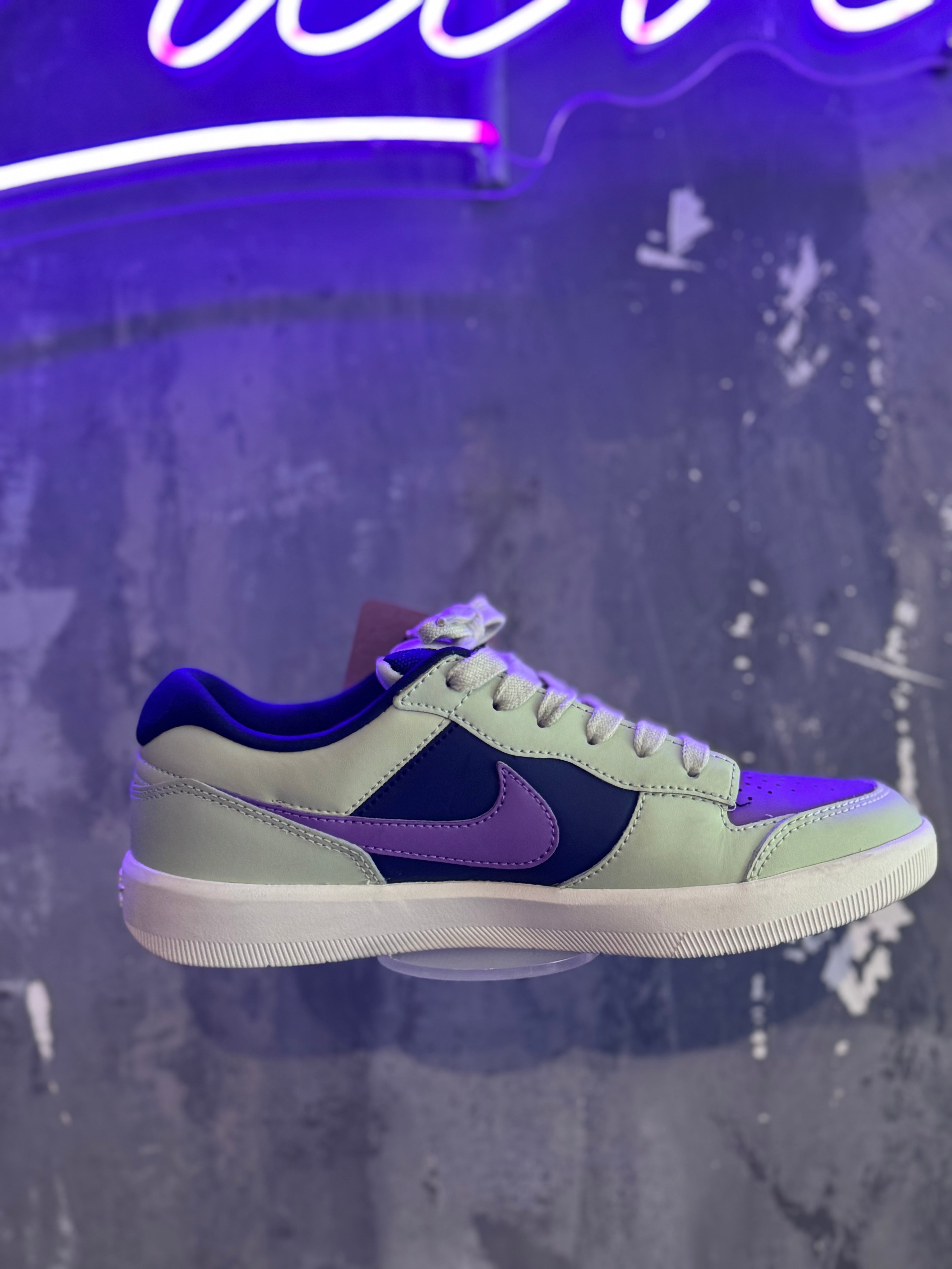 Nike SB green lila