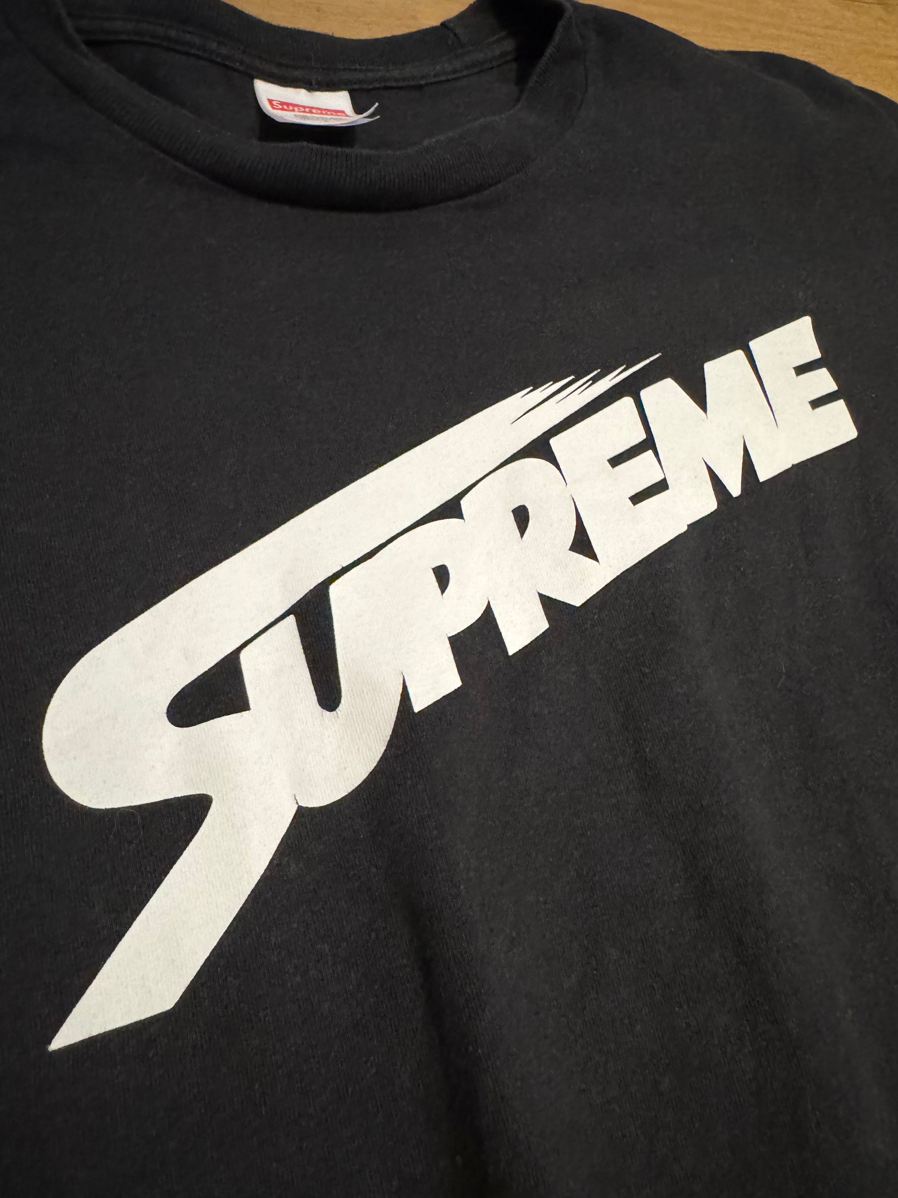 Supreme T-Shirt white lettering maat L