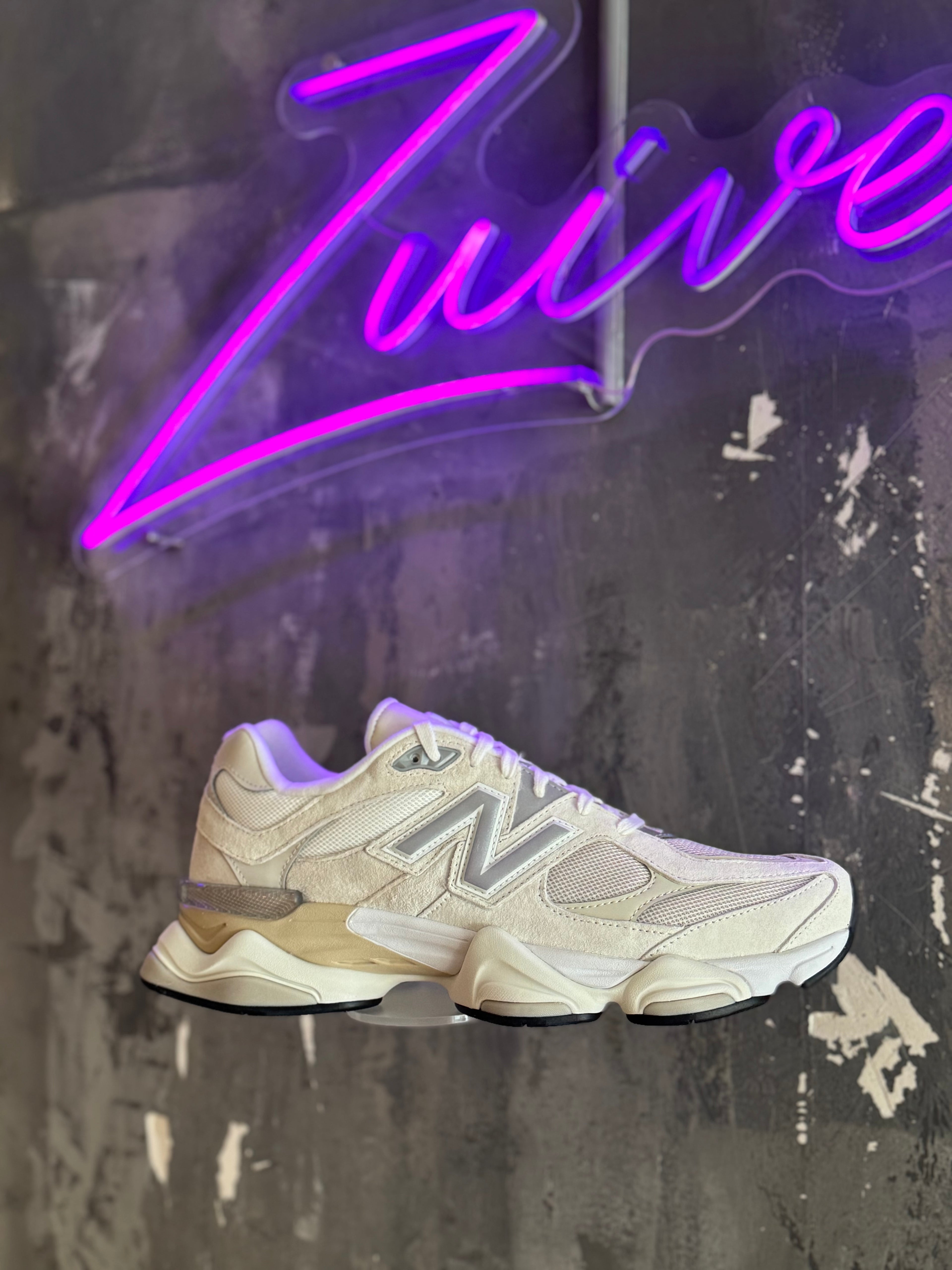 New Balance 9060 Seasalt Moonbeam kopen