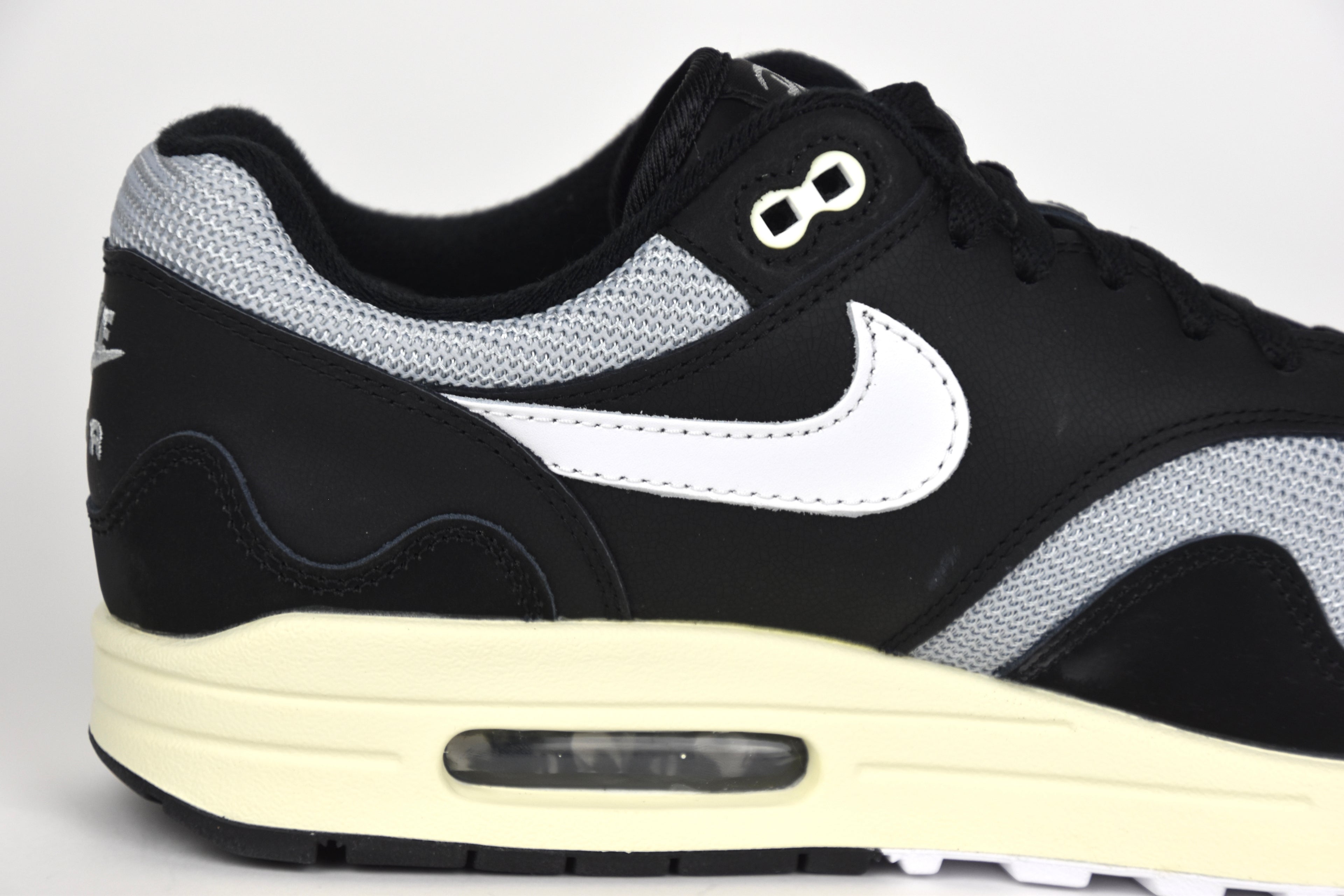 Nike Air Max 1 Patta Wave - Black