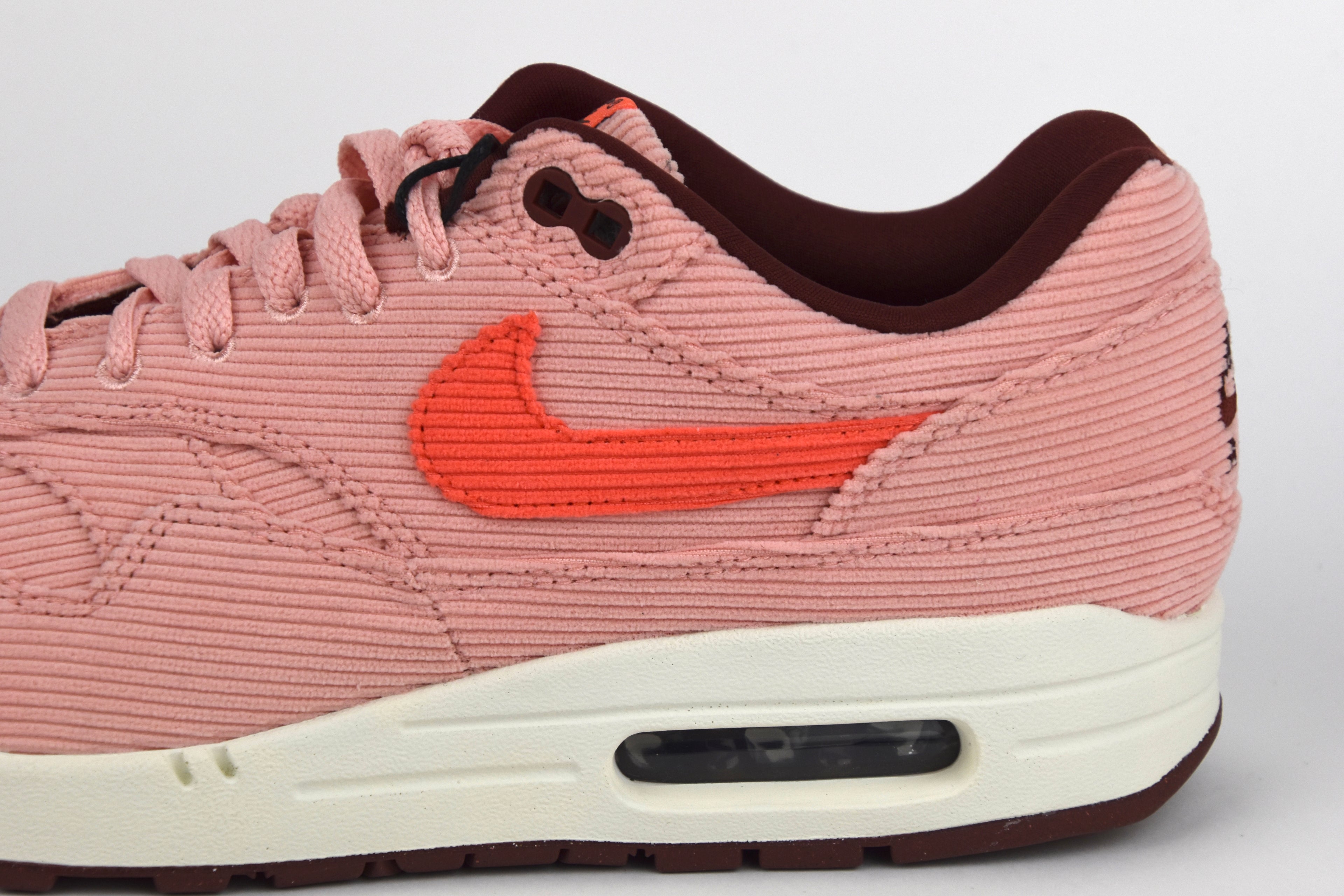Nike Air Max 1 - Corduroy Coral