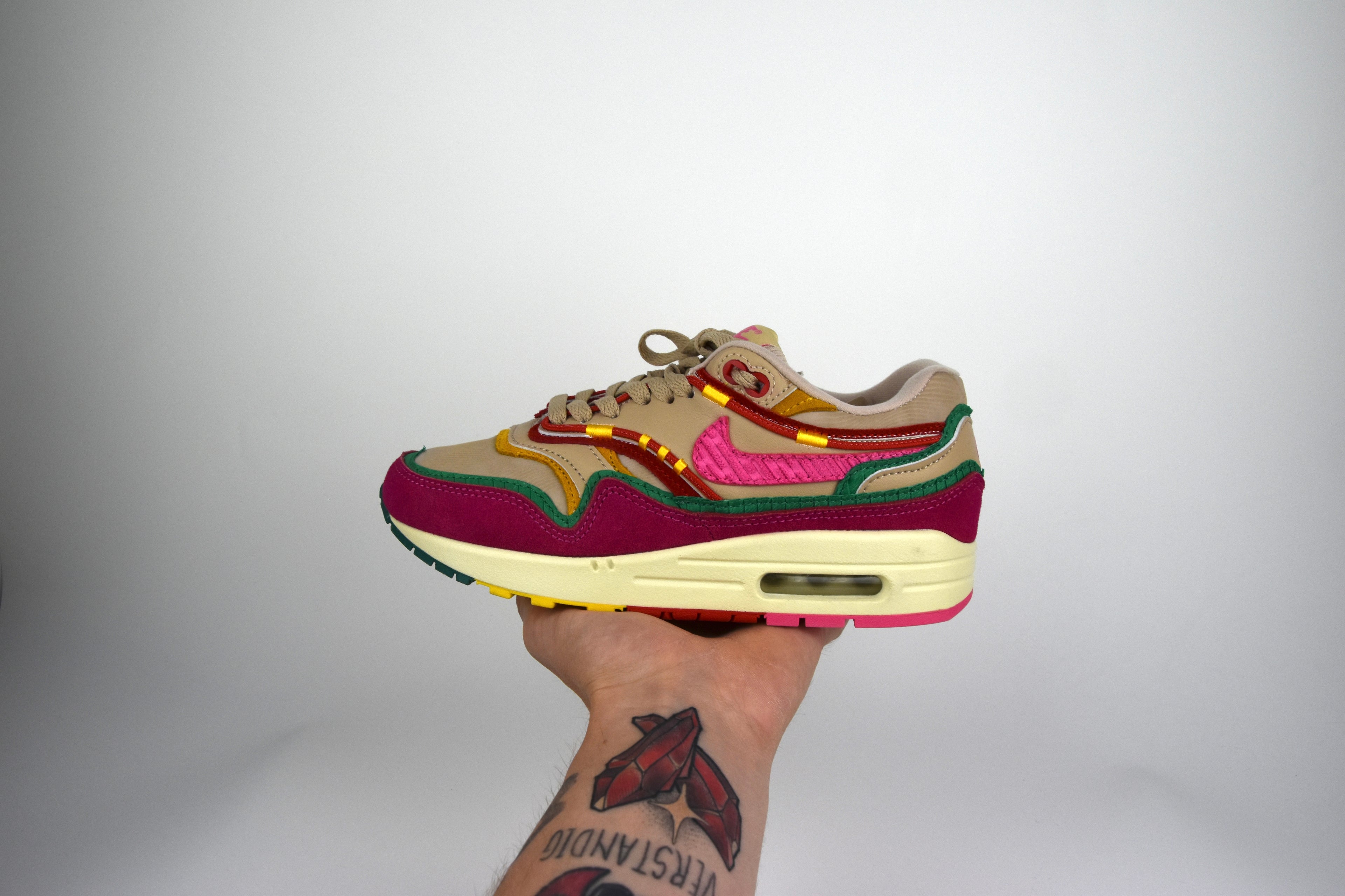 Air Max 1 La Familia