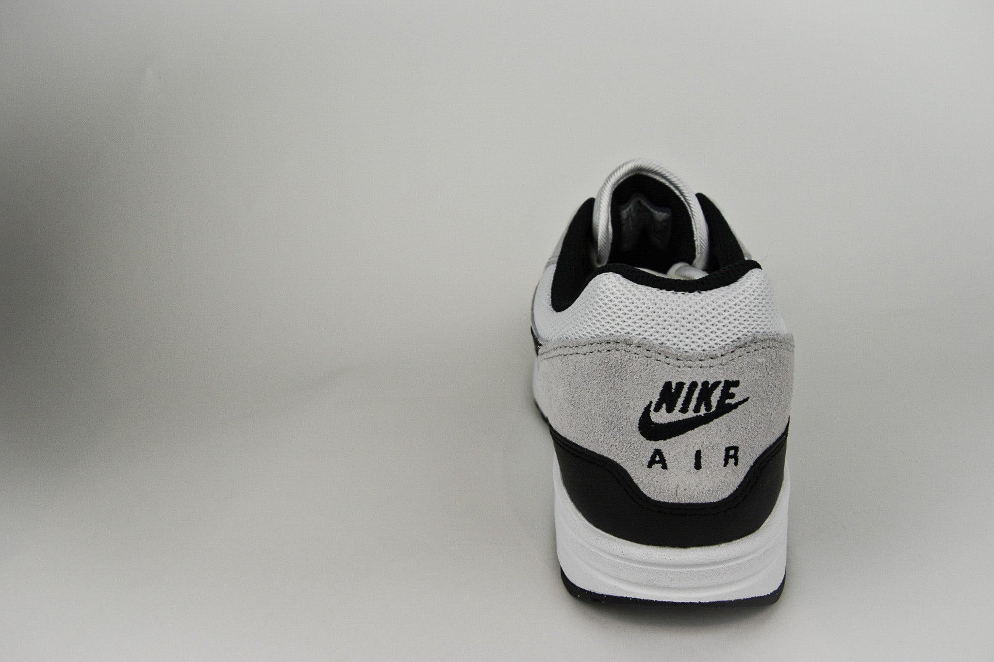 Nike Air Max 1 Essential White Pure Platinum Black