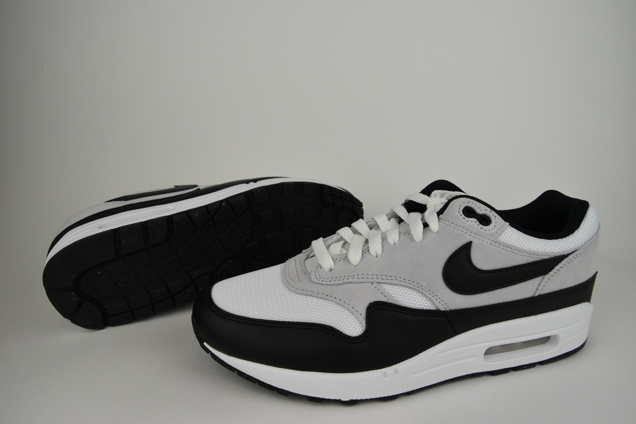 Nike Air Max 1 Essential White Pure Platinum Black