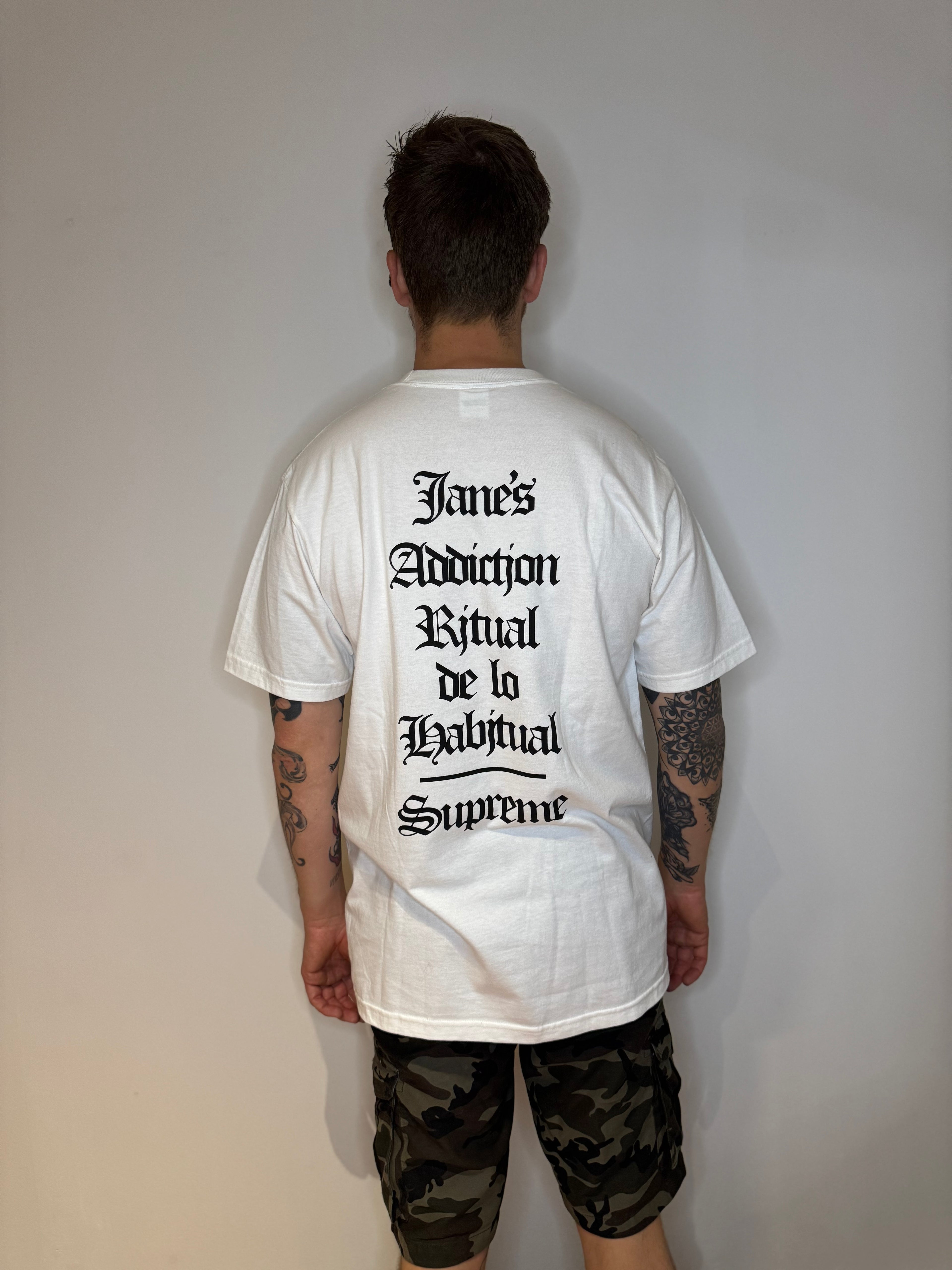 Supreme T-Shirt Jane’s Addiction white maat L