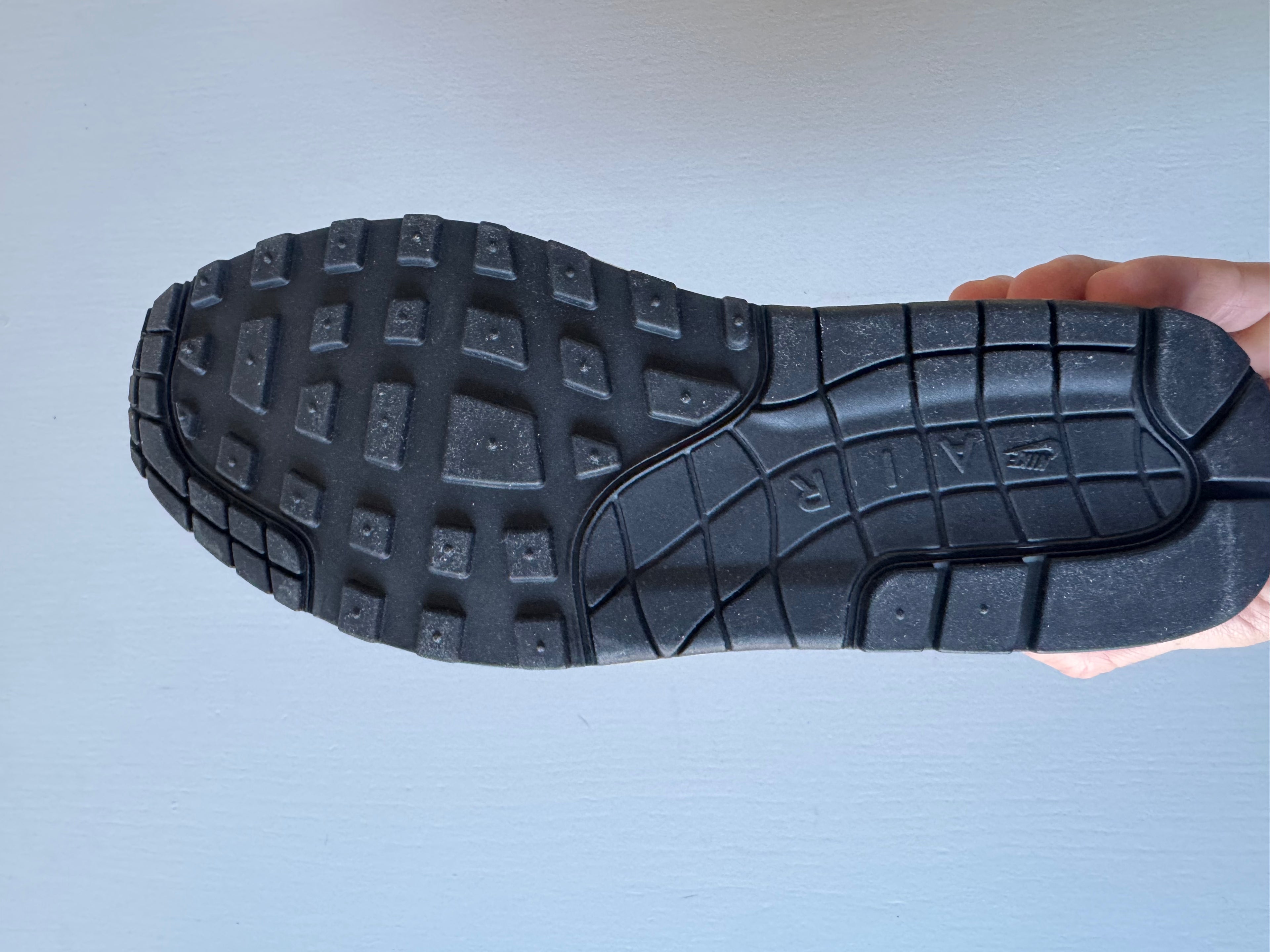 Nike Air Max 1 - Dynamic Berry maat 43