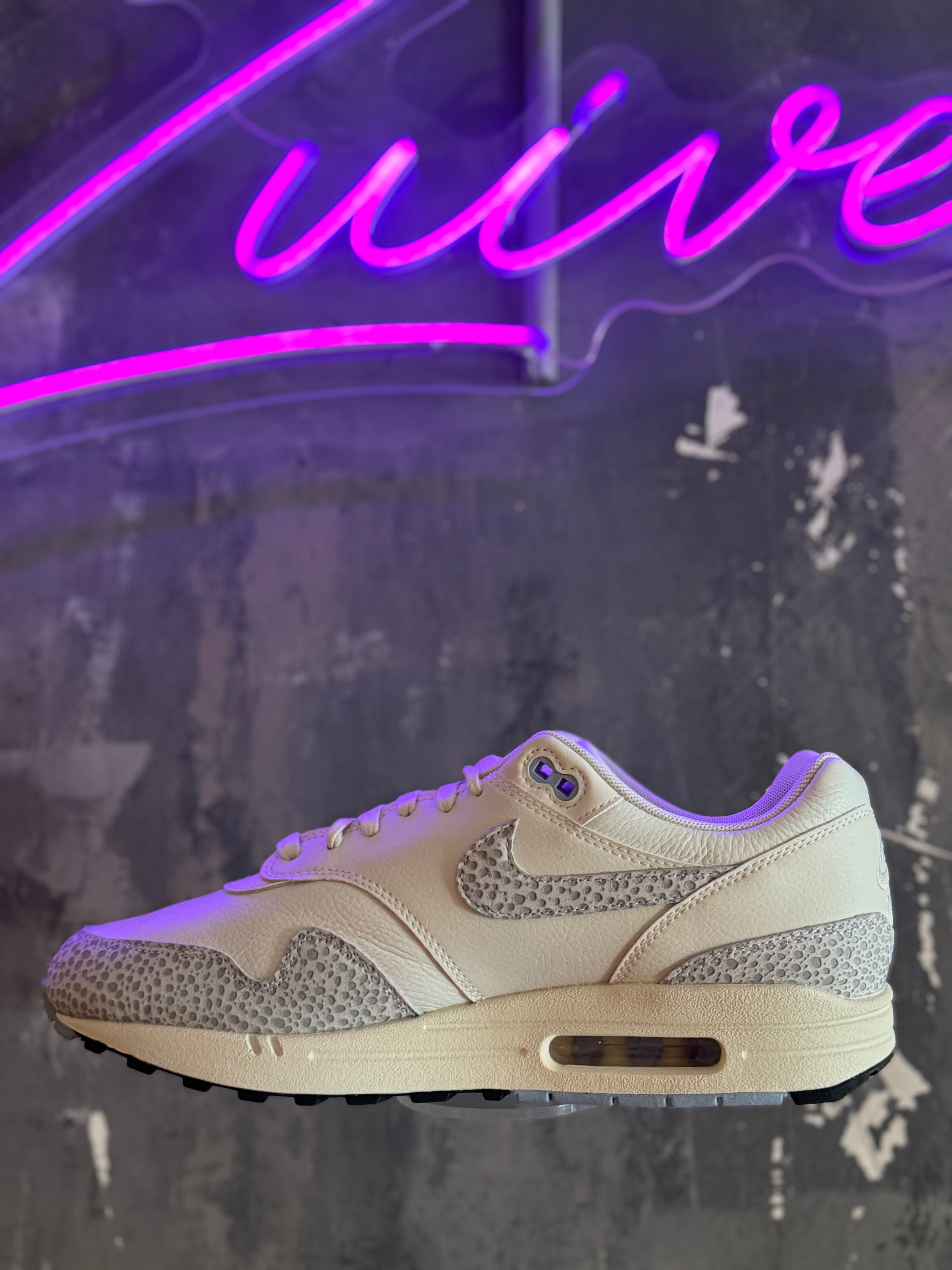 Nike Air Max 1 - White Safari