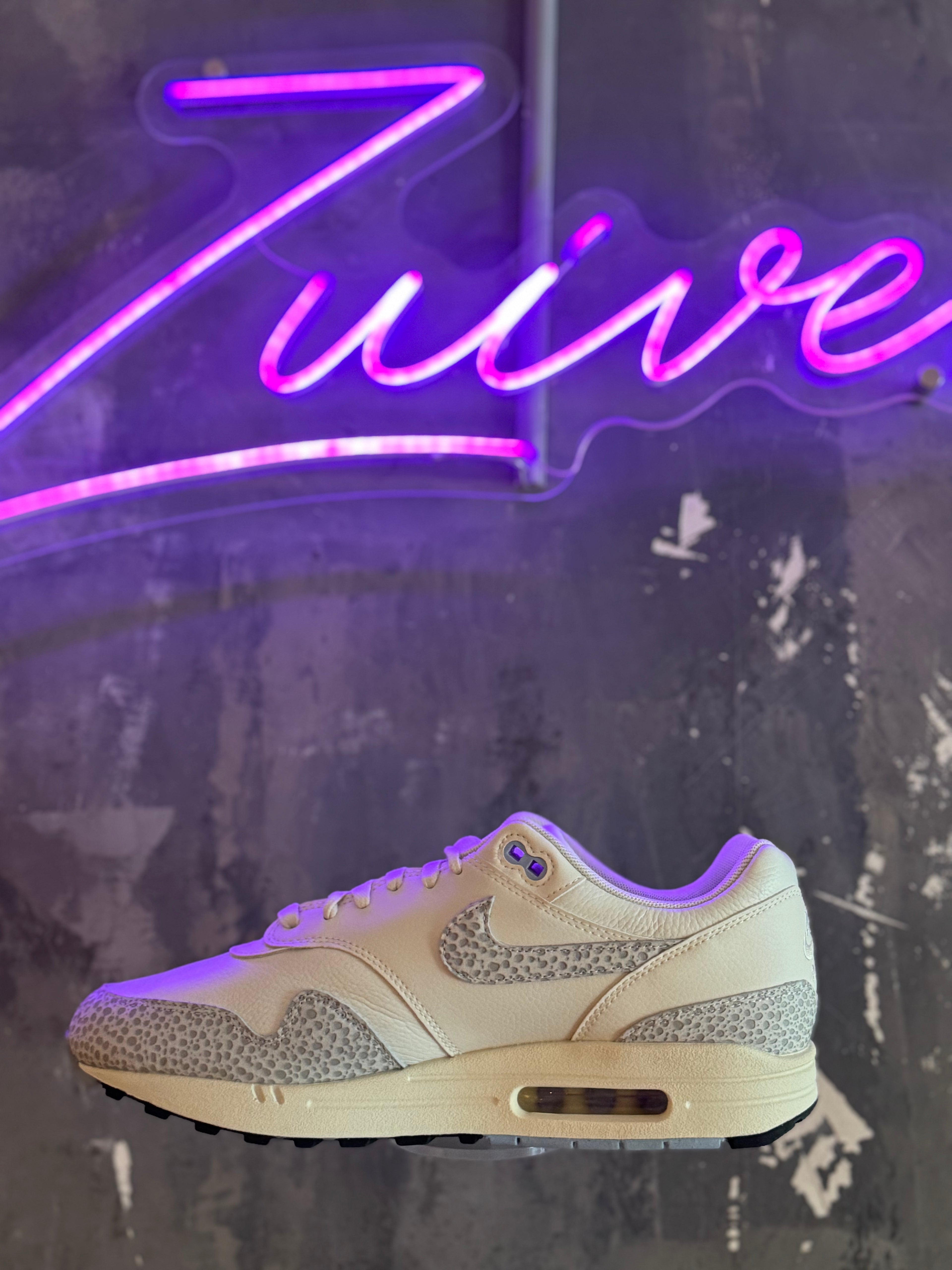 Nike Air Max 1 - White Safari