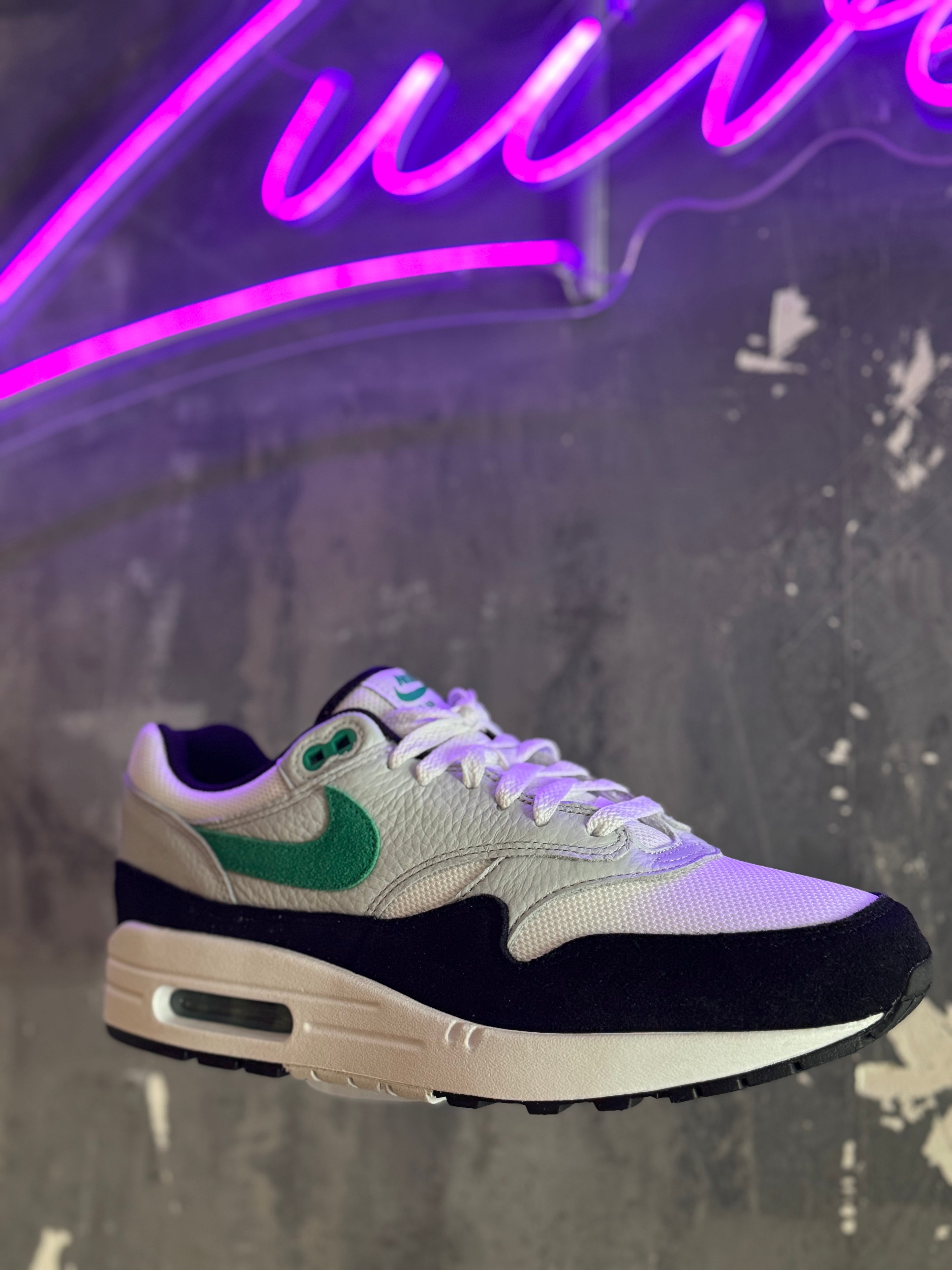 Nike Air Max 1 - Stadium Green maat 43