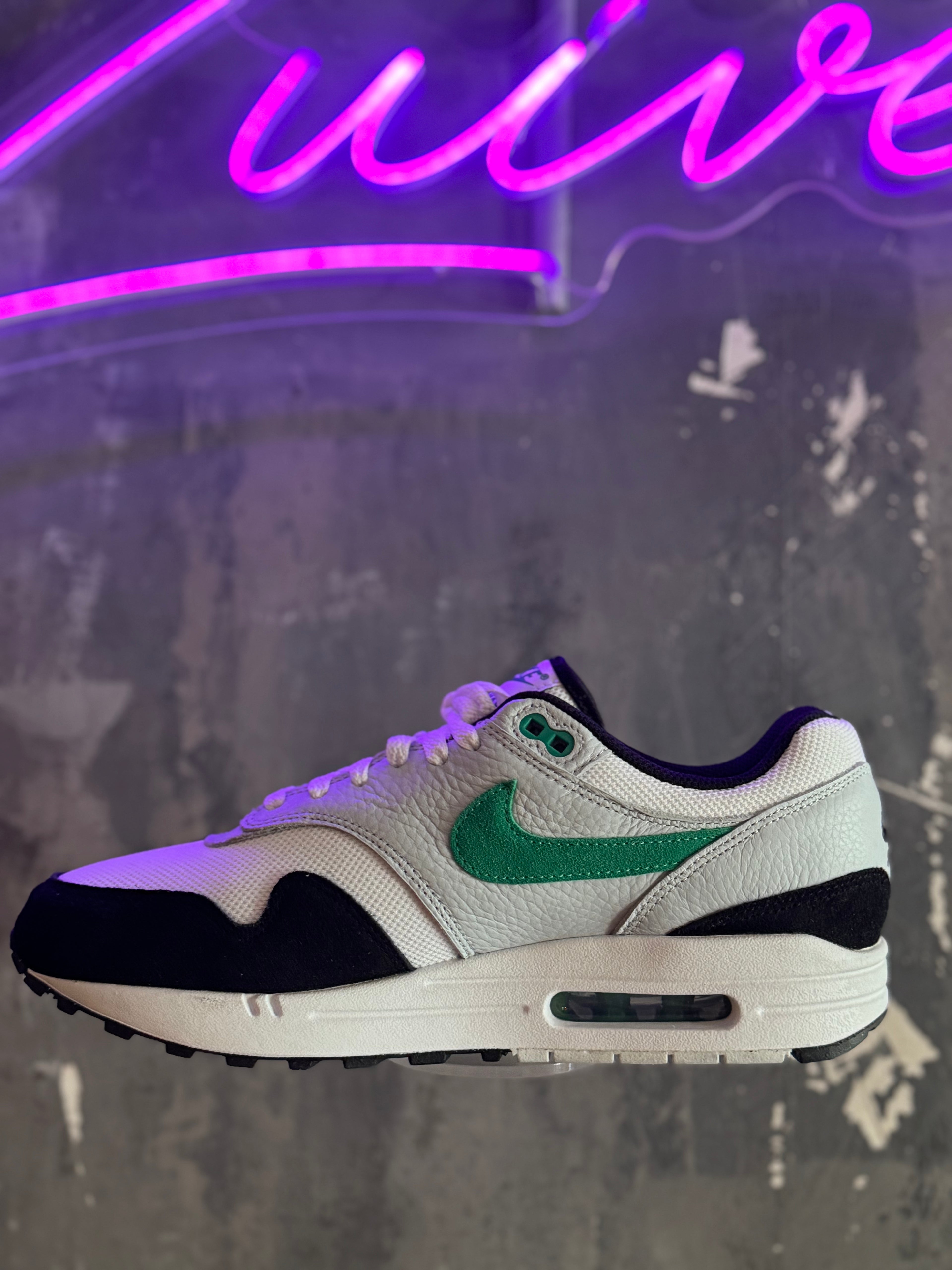 Nike Air Max 1 - Stadium Green maat 43