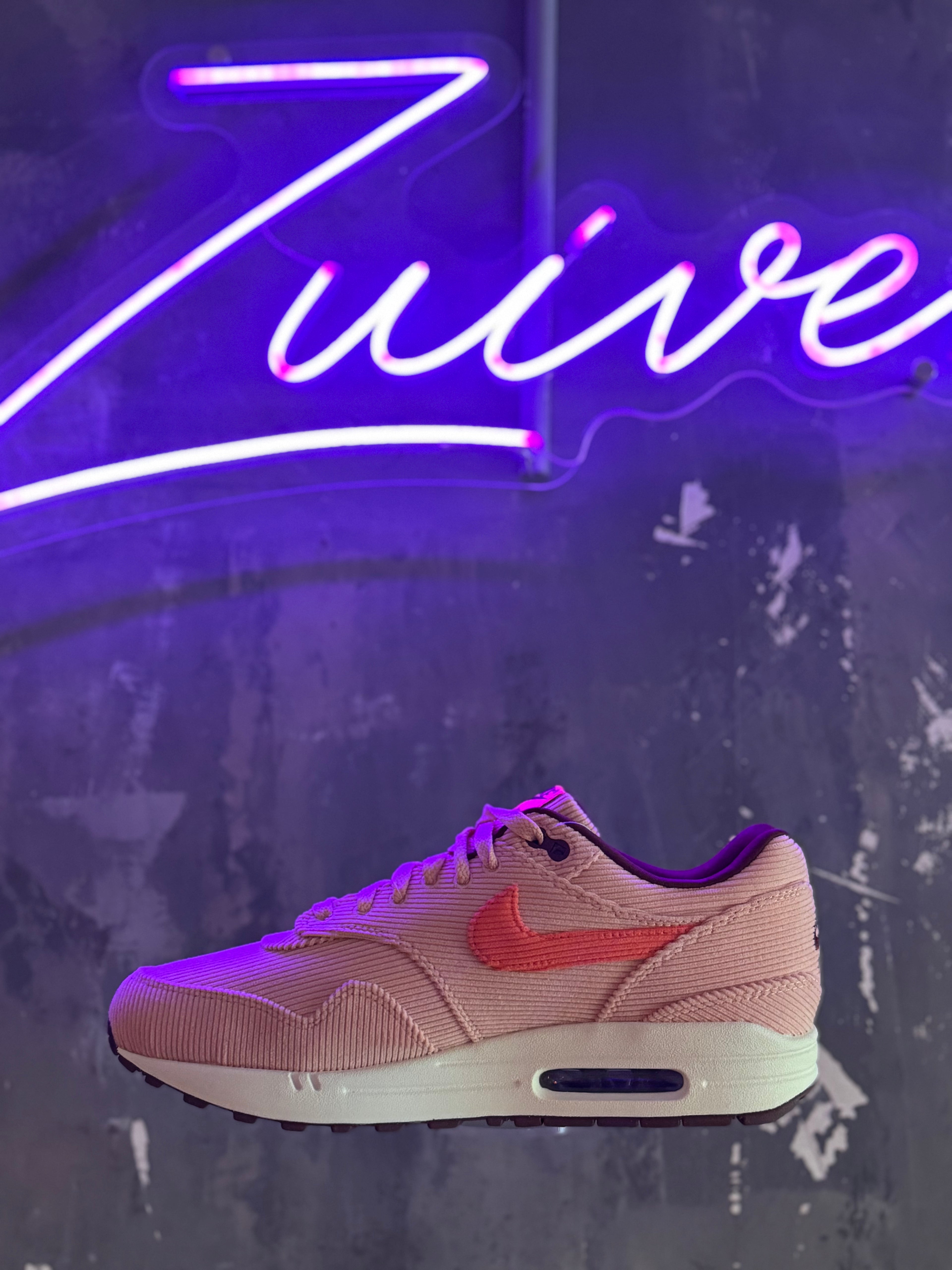 Nike Air Max 1 - Corduroy Coral