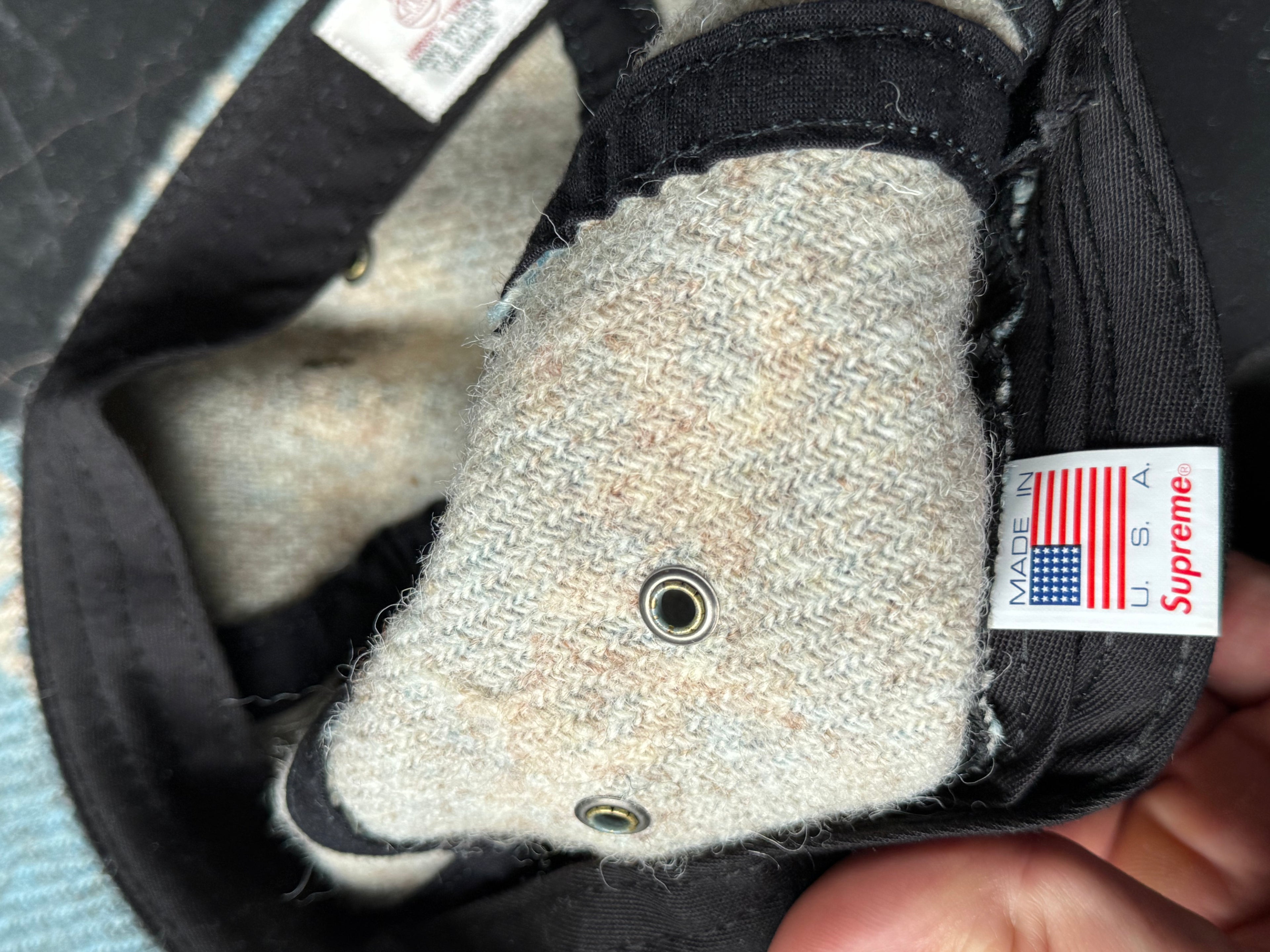 Supreme Harris Tweed Cap – Light Blue