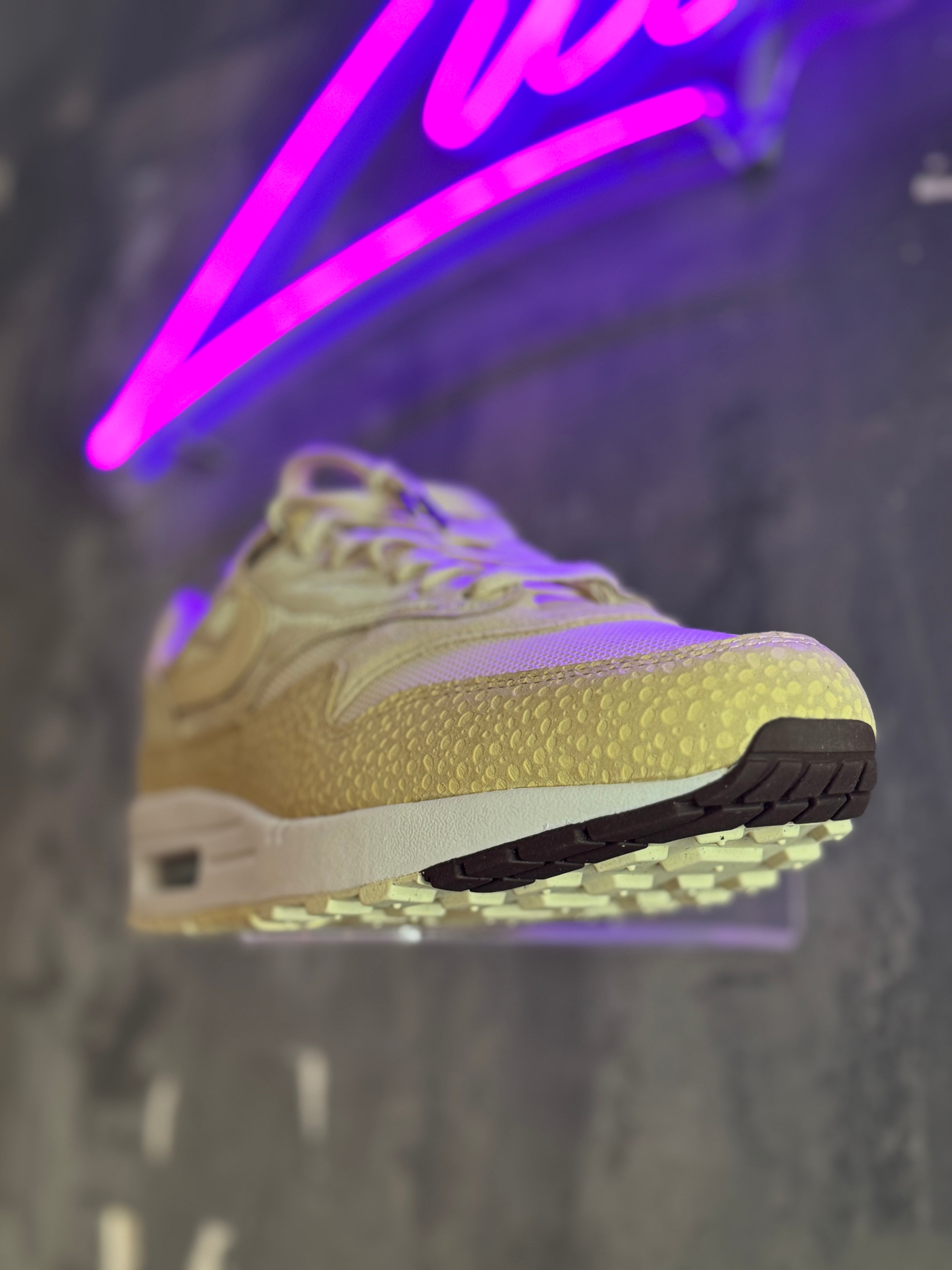 Nike Air Max 1 - Safari Coconut maat 44