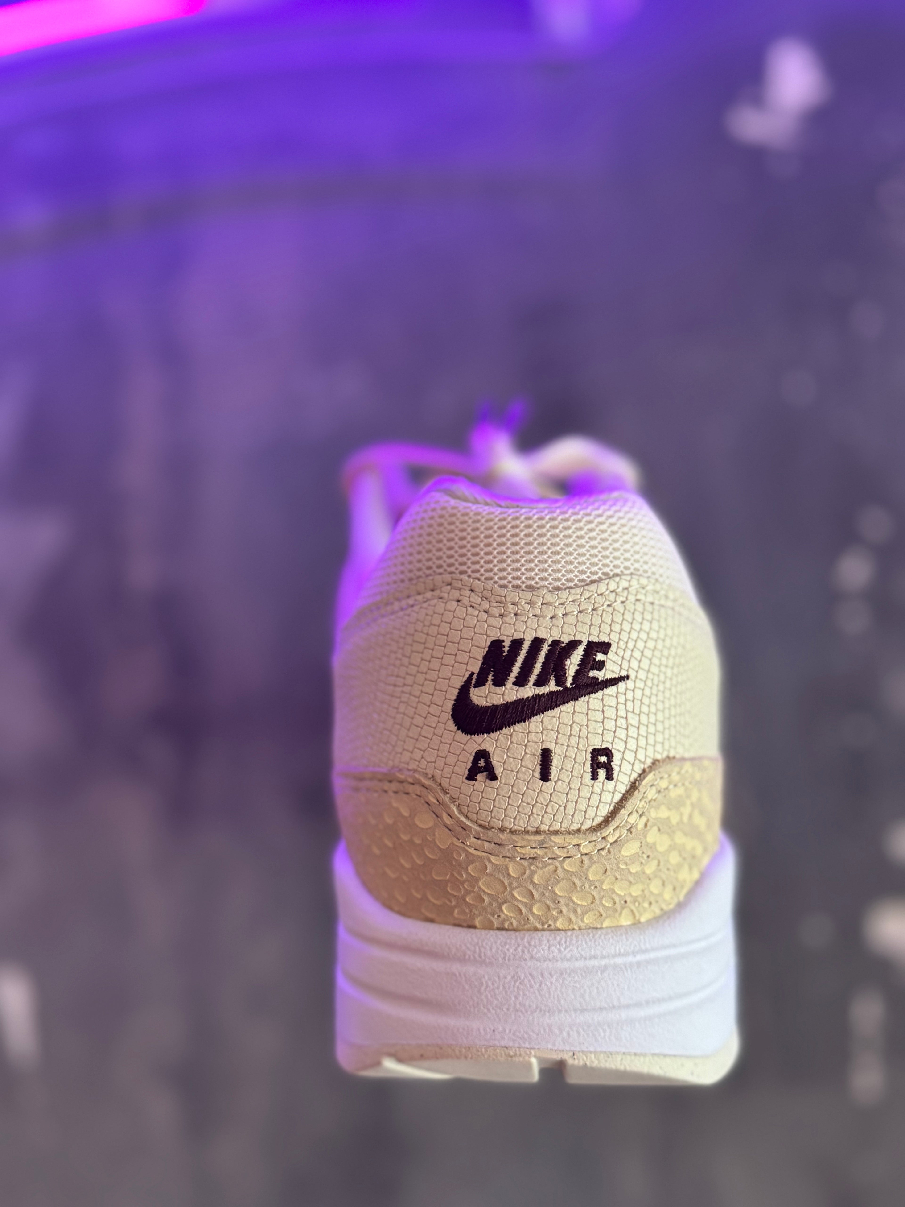 Nike Air Max 1 - Safari Coconut maat 44