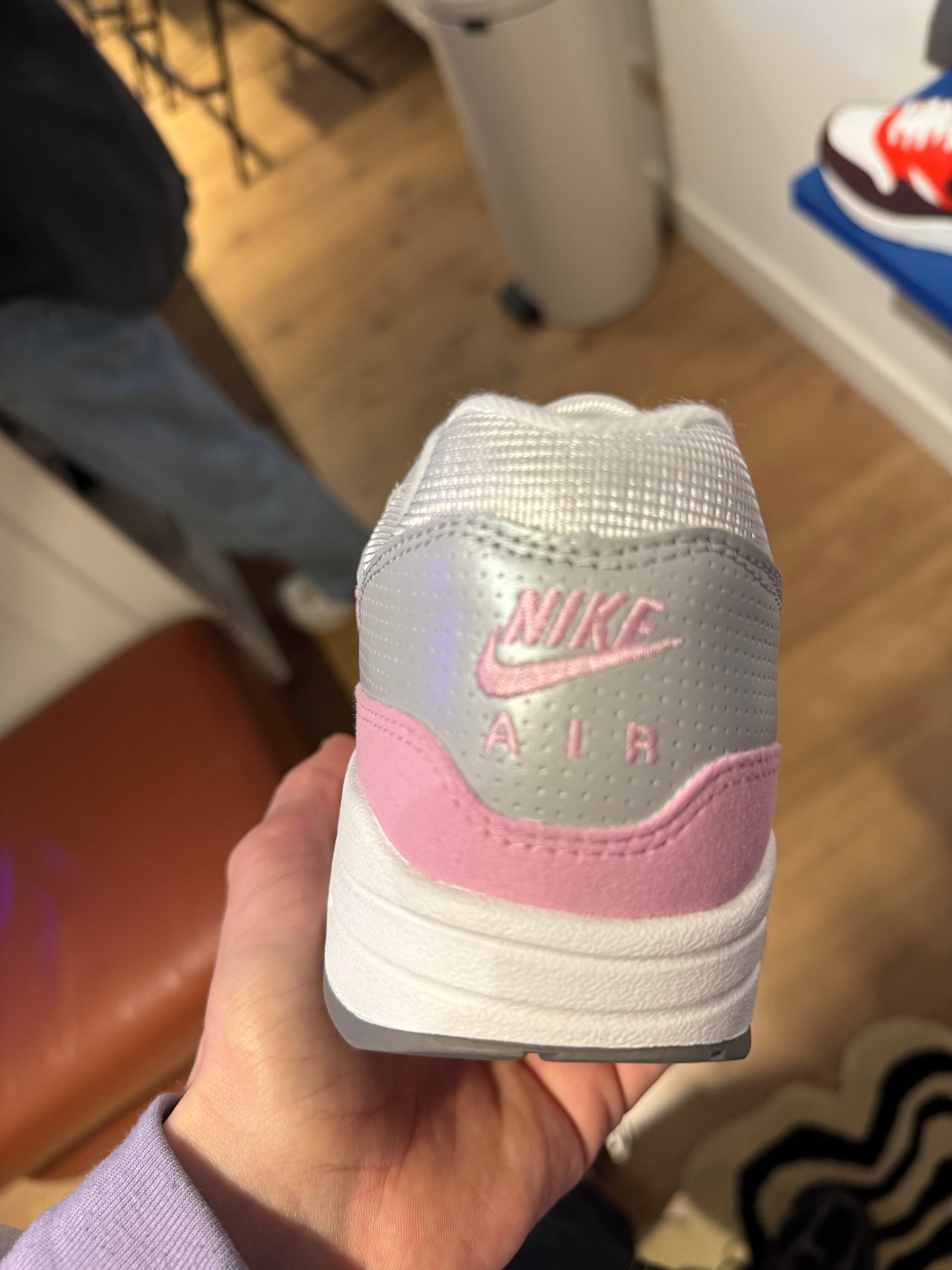 Nike Air Max 1 Pink/Platinum maat 42
