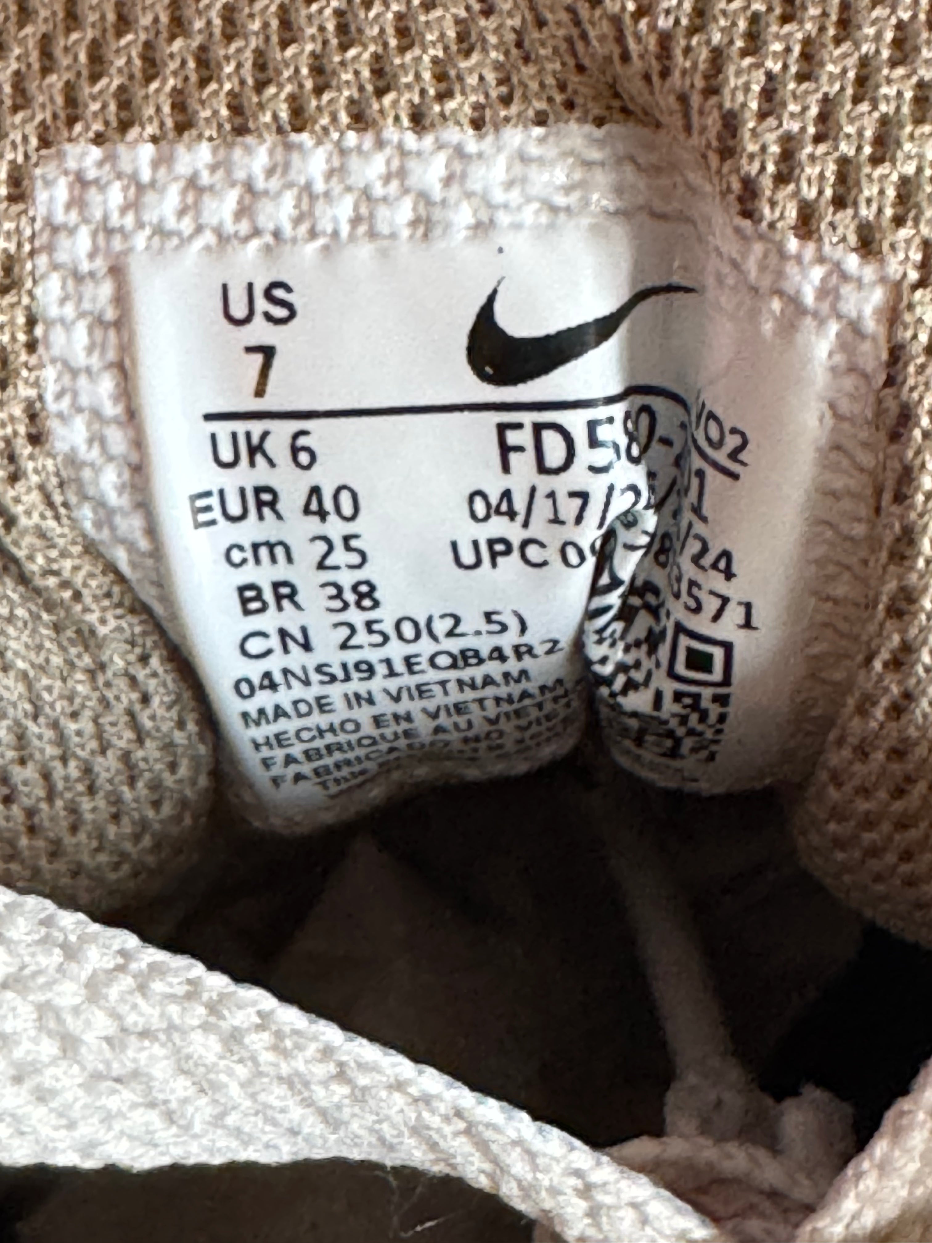 Nike Air Max 90 GORE-TEX zwart/bruin/oranje maat 39