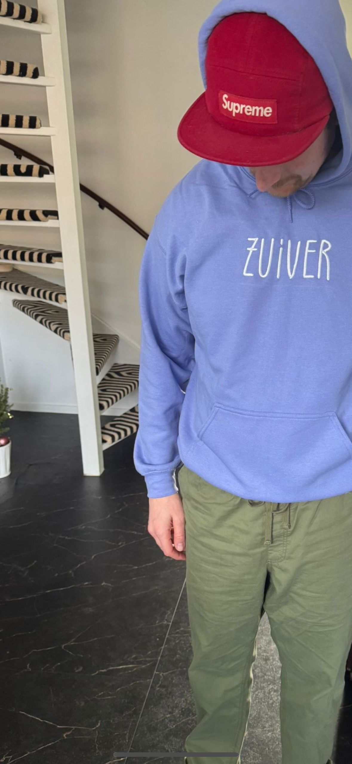 ZUIVER MERCH HOODIE LILA