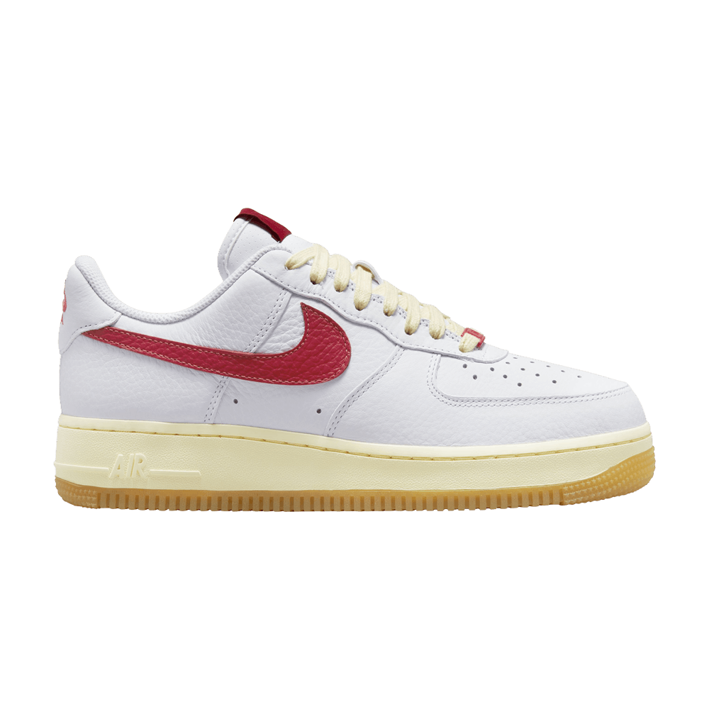 Wmns Air Force 1 '07 'Summit White University Red'