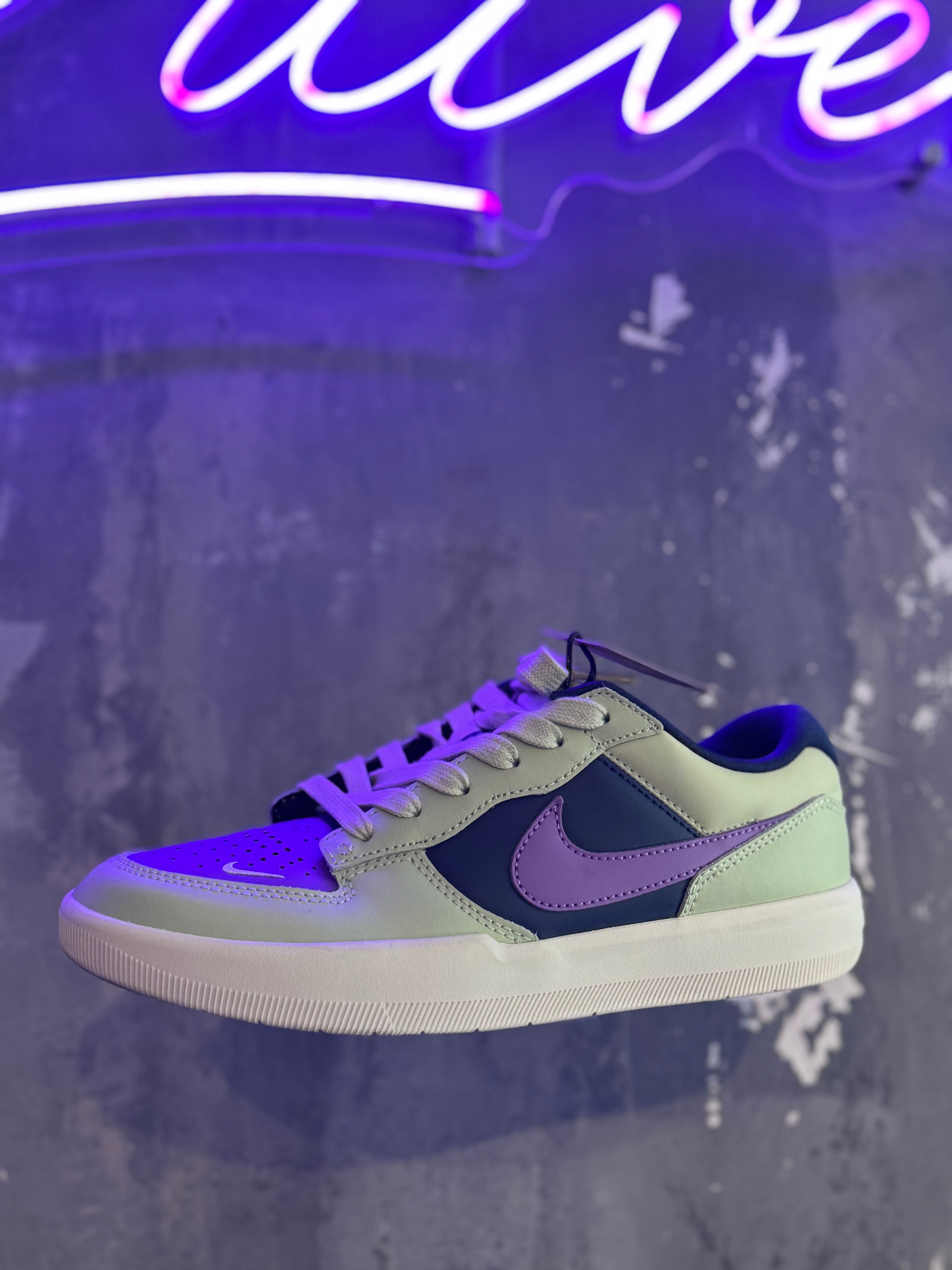 Nike SB green lila