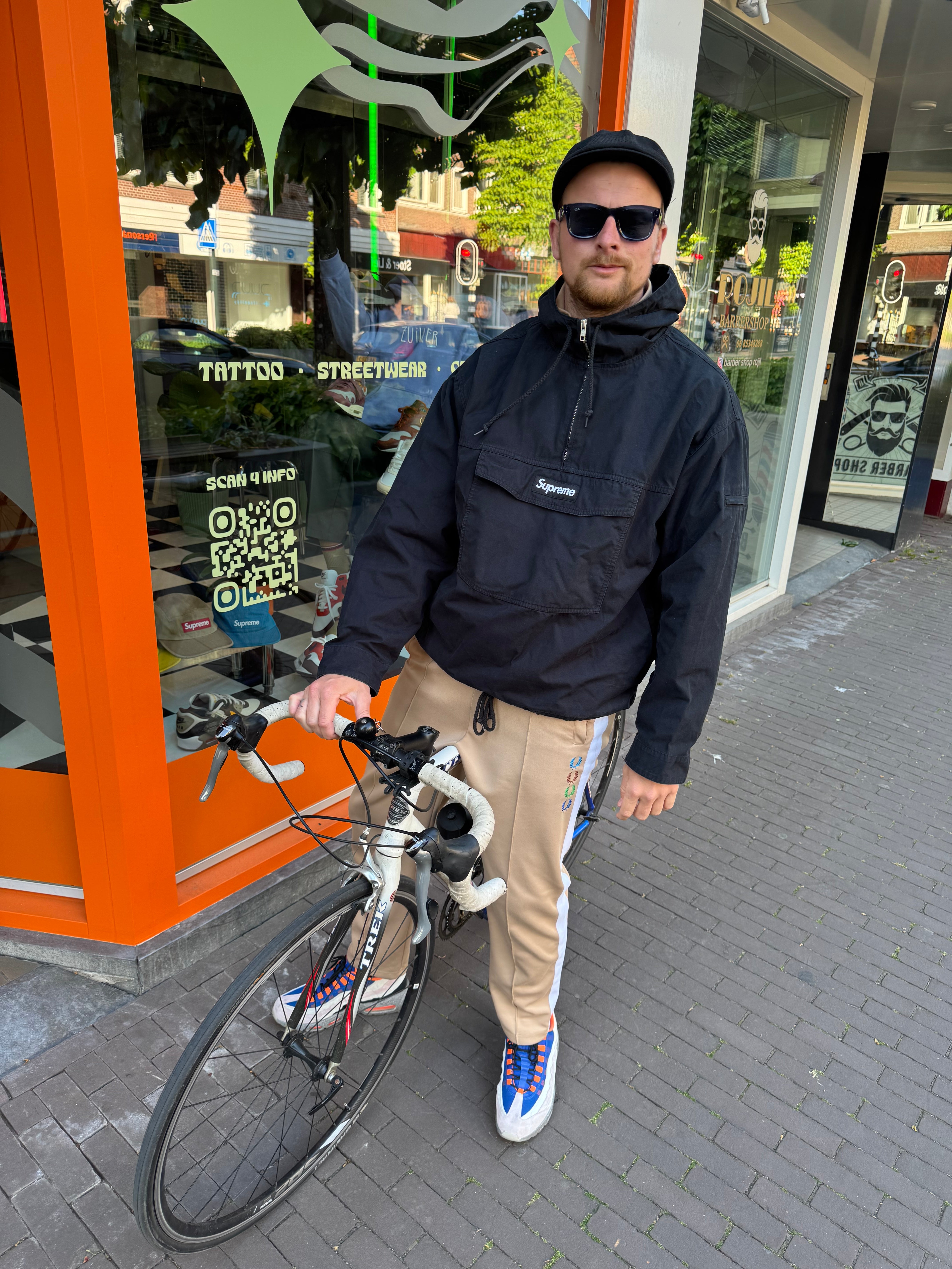 Supreme Anorak Black maat L