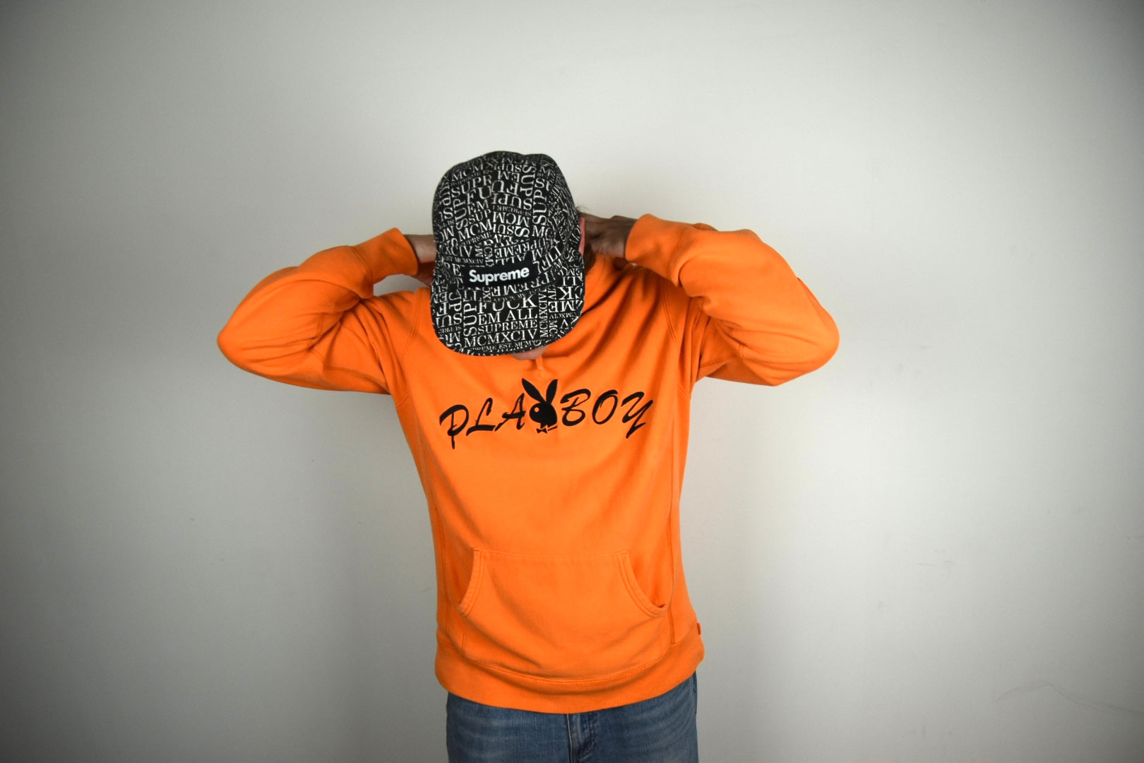 Supreme x Playboy Hoodie – Oranje – Limited Edition – Maat L