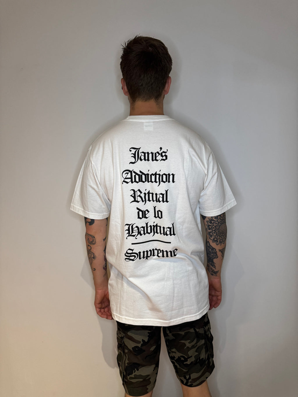Supreme T-Shirt Jane’s Addiction white maat L