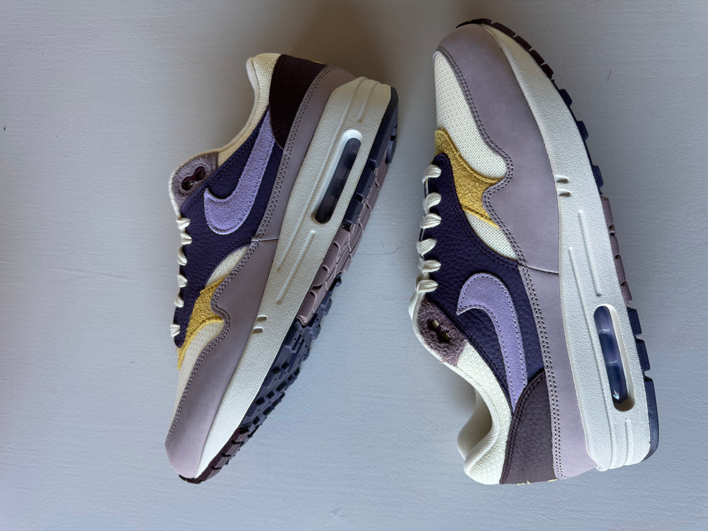 Nike Air Max 1 - Hydreangas maat 43