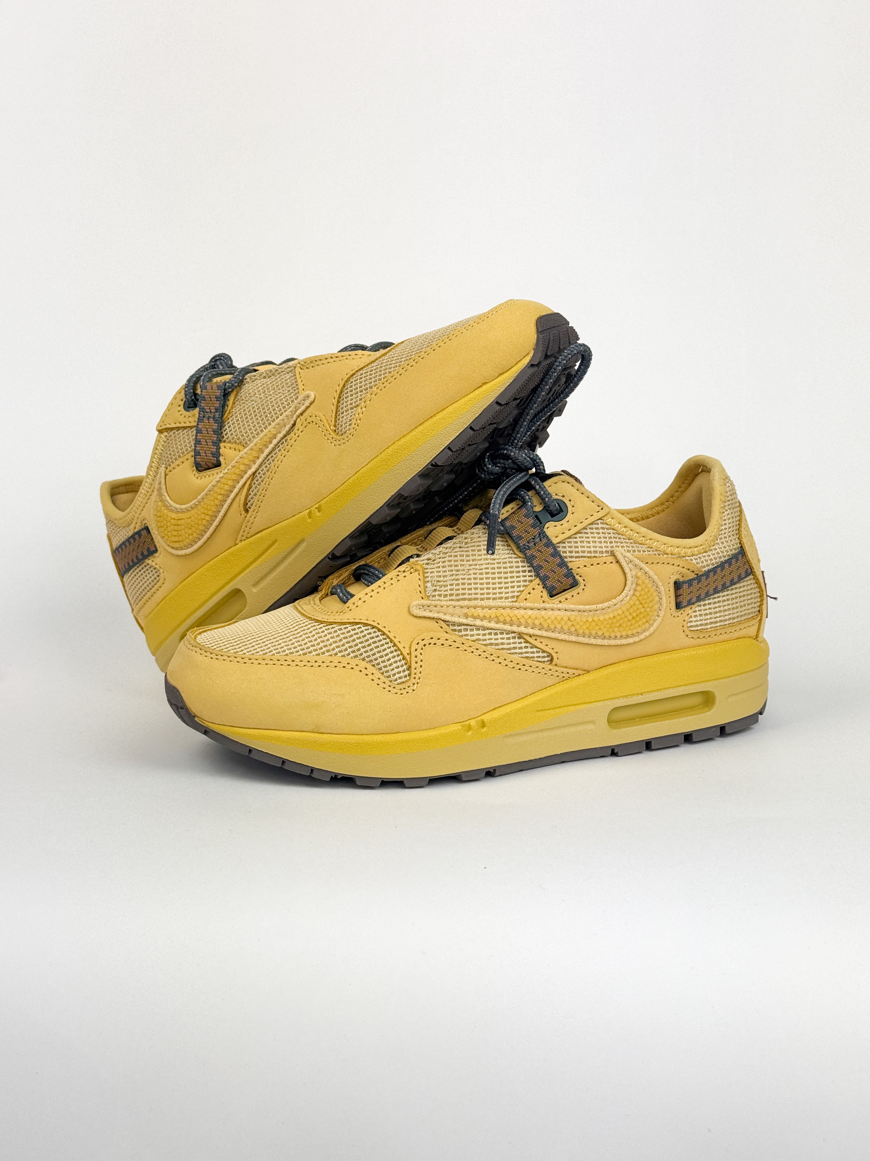 Nike Air Max 1 - Travis Scott saturn gold