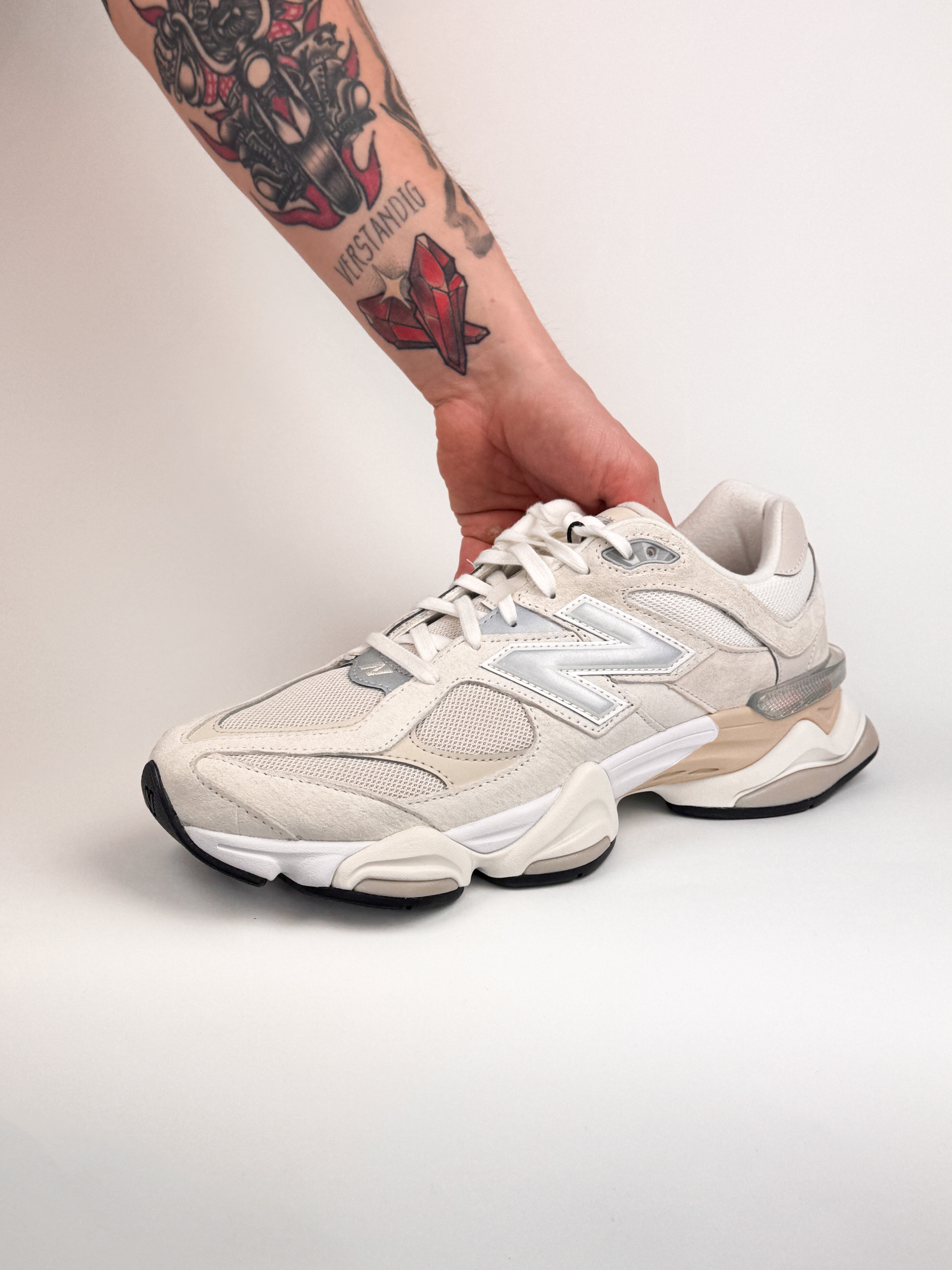 New Balance 9060 - Beige