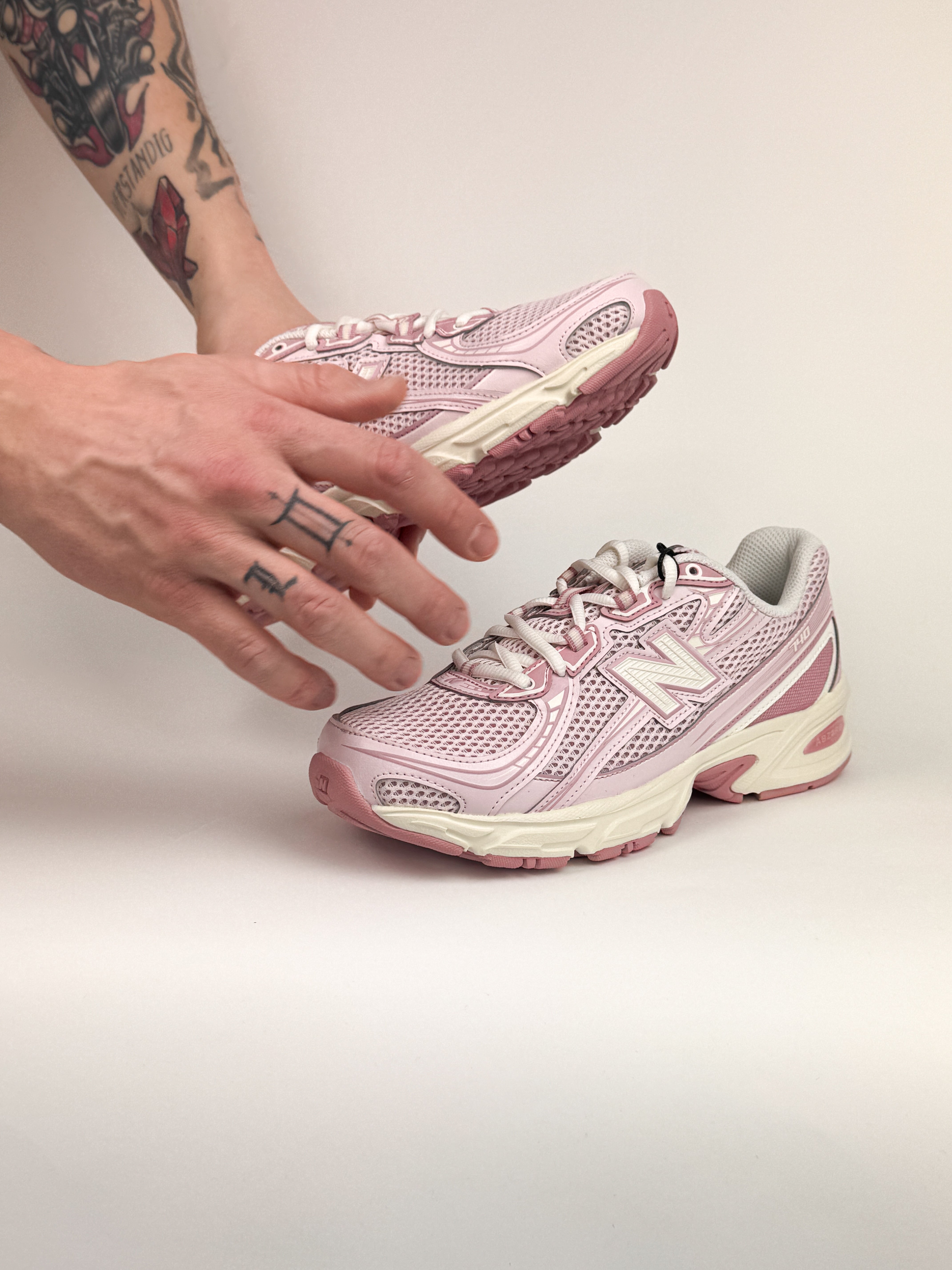 New Balance 740 - Pink Granite