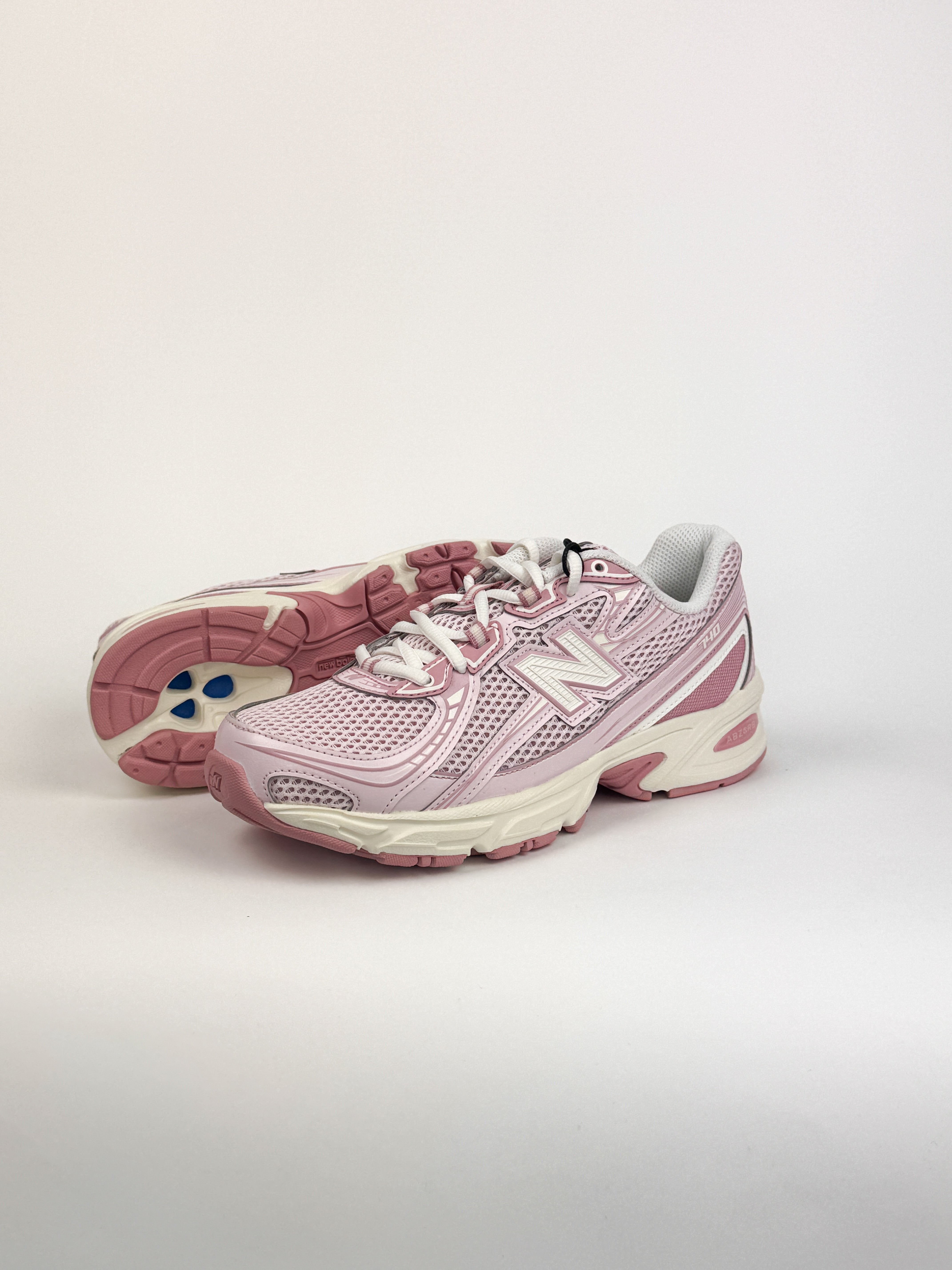 New Balance 740 - Pink Granite