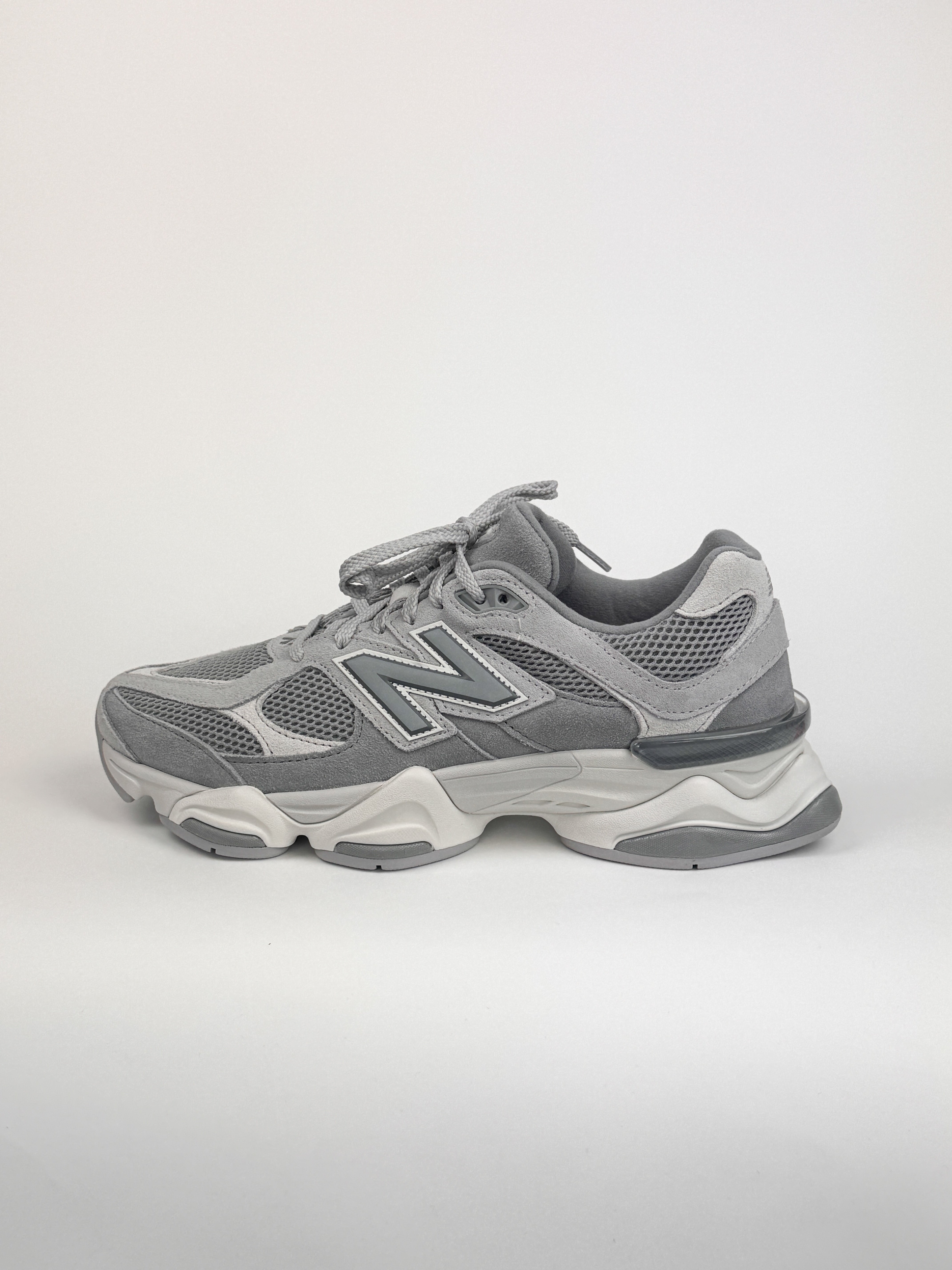 New Balance 9060 - Grey
