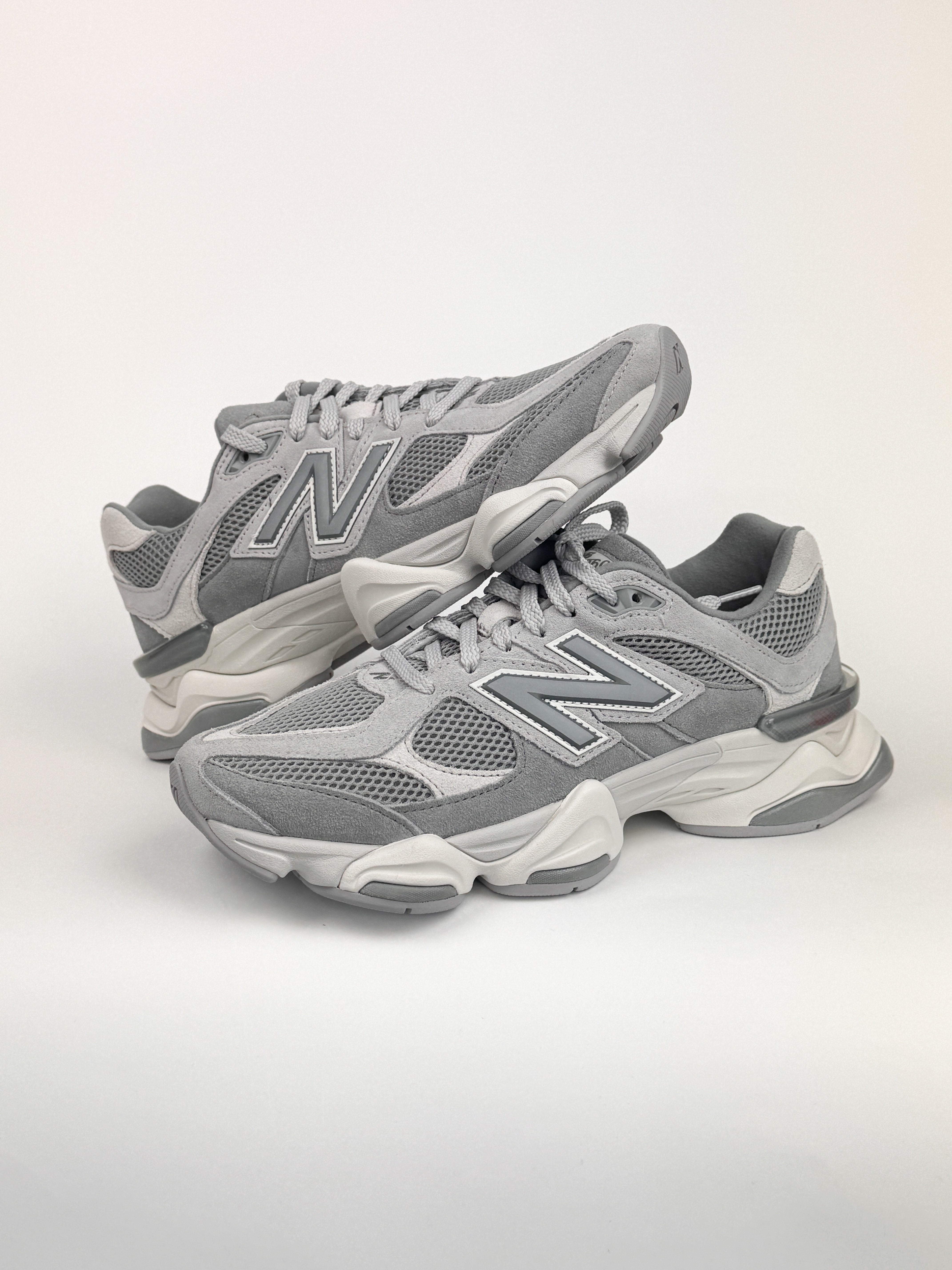 New Balance 9060 - Grey