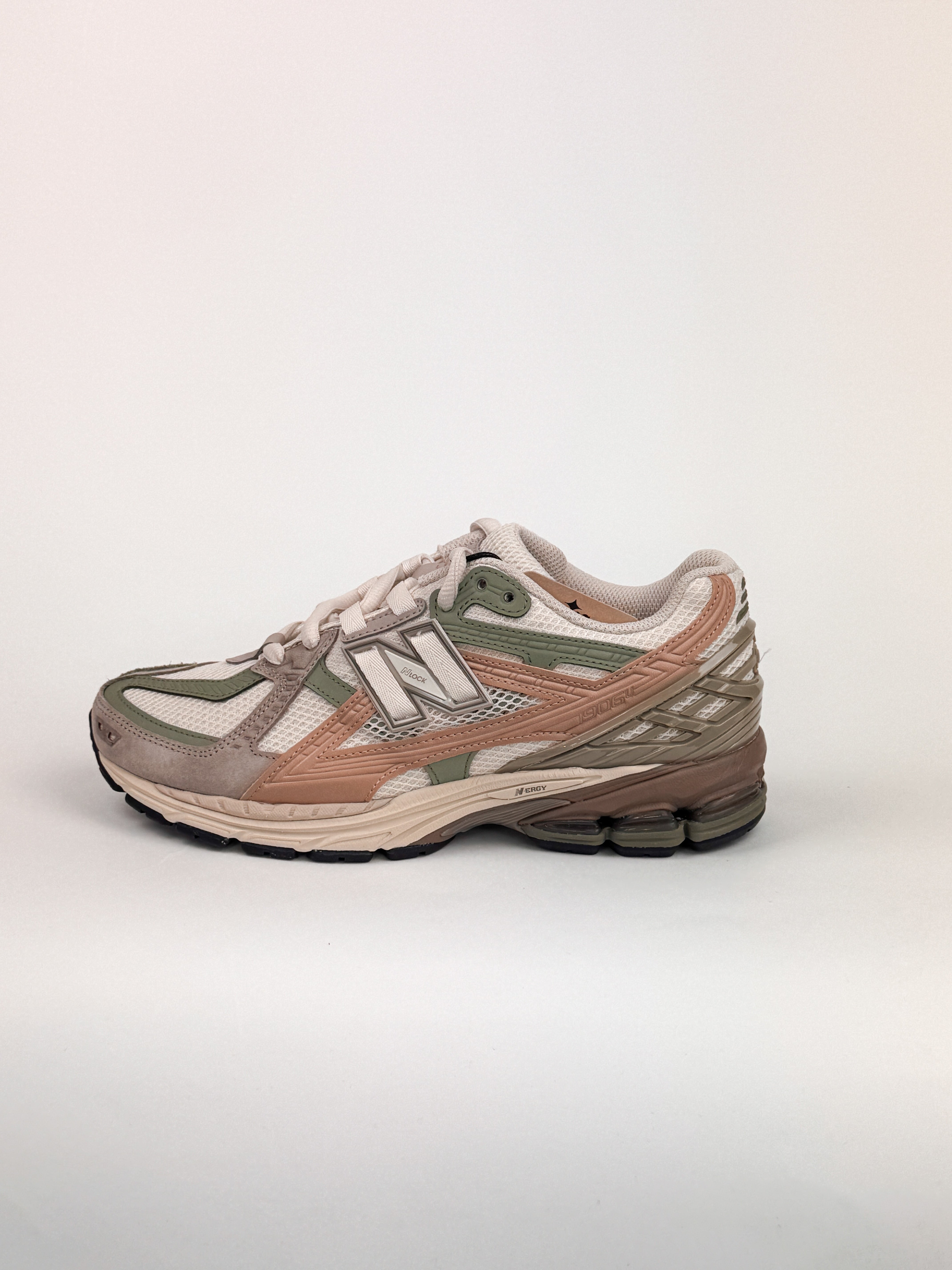 New Balance - Linen Dark Olivine