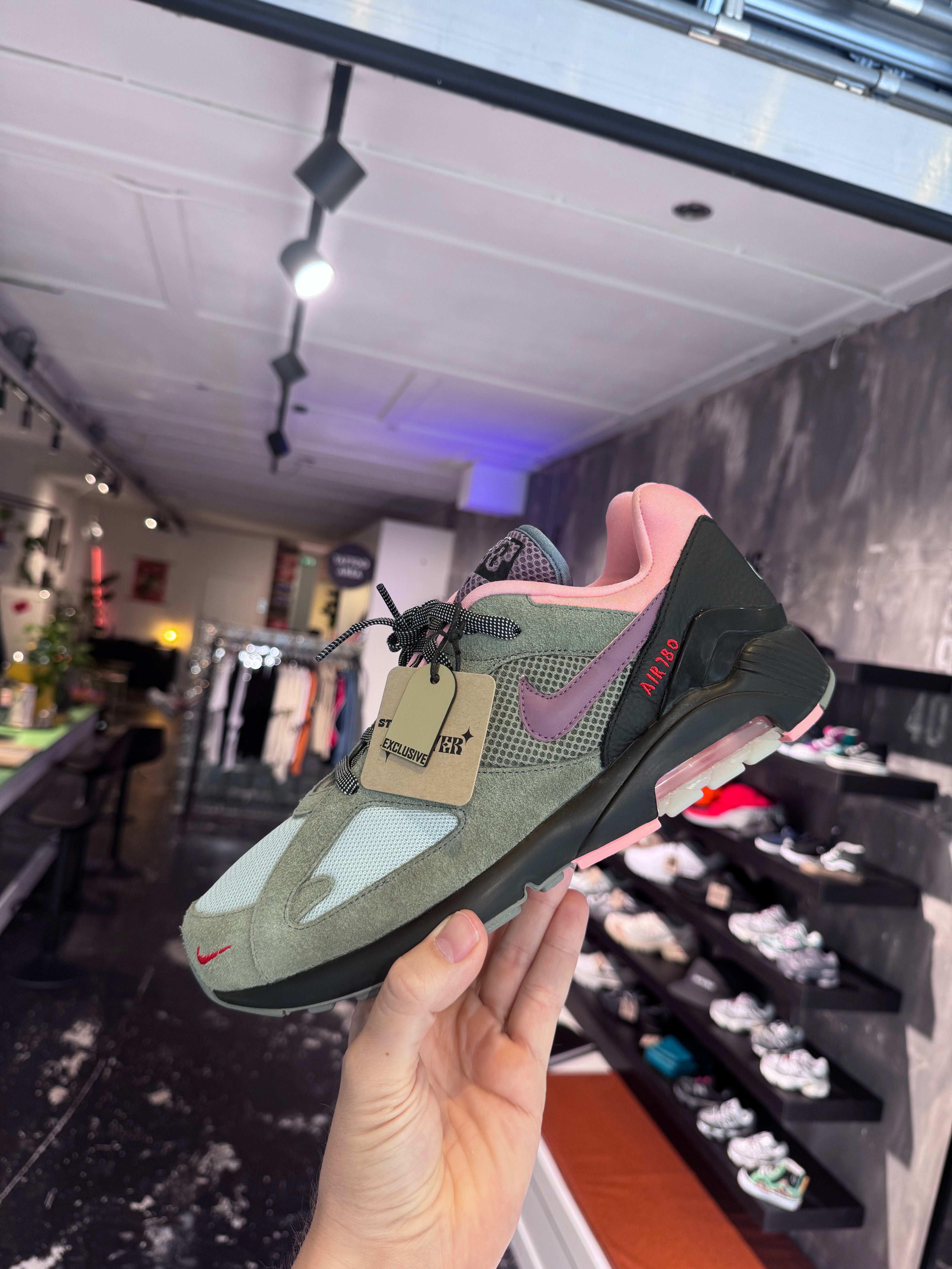 Nike Air Max 180 - DUSK TILL DAWN