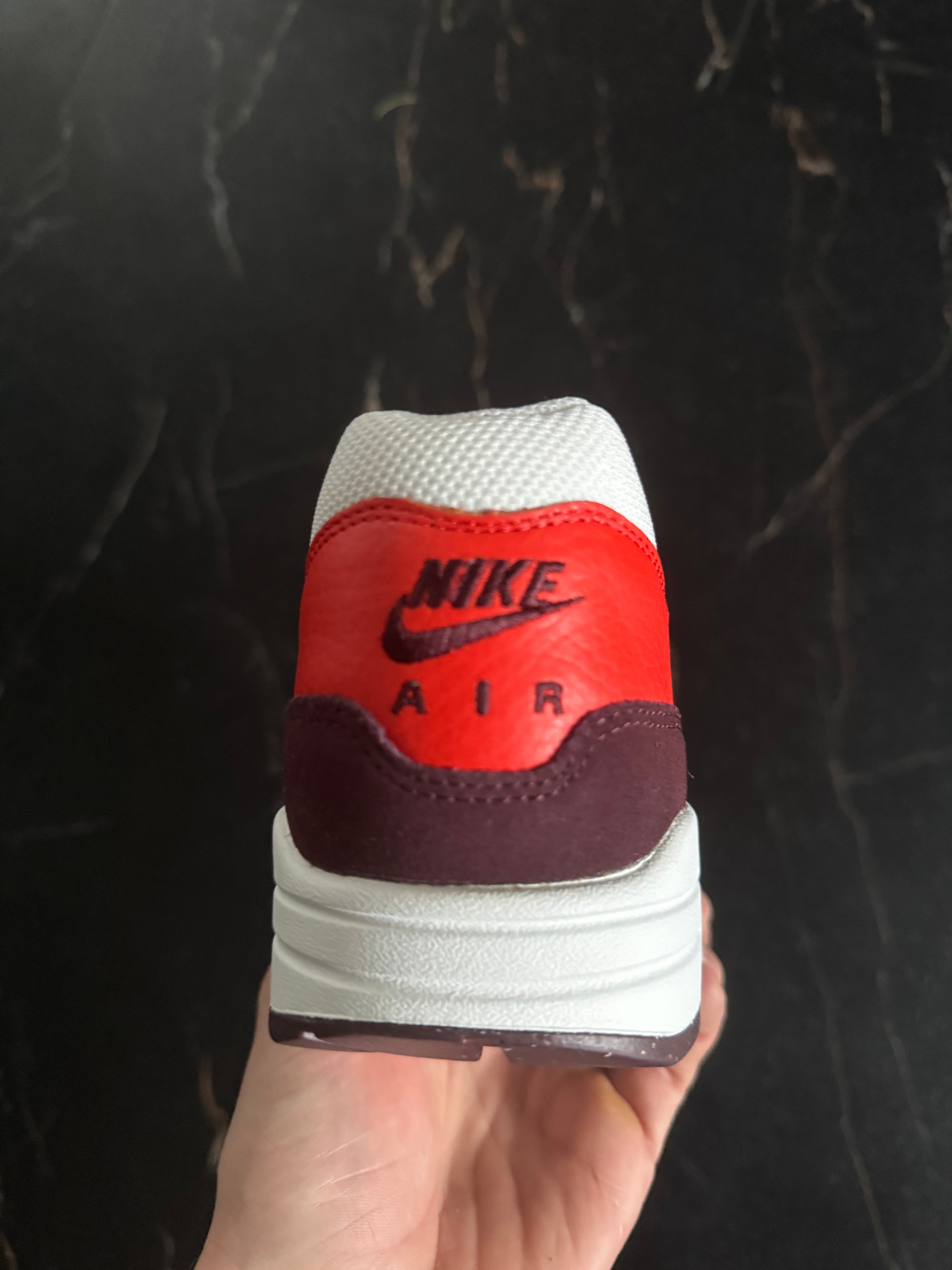 Nike Air Max 1 - Burgundy Crush