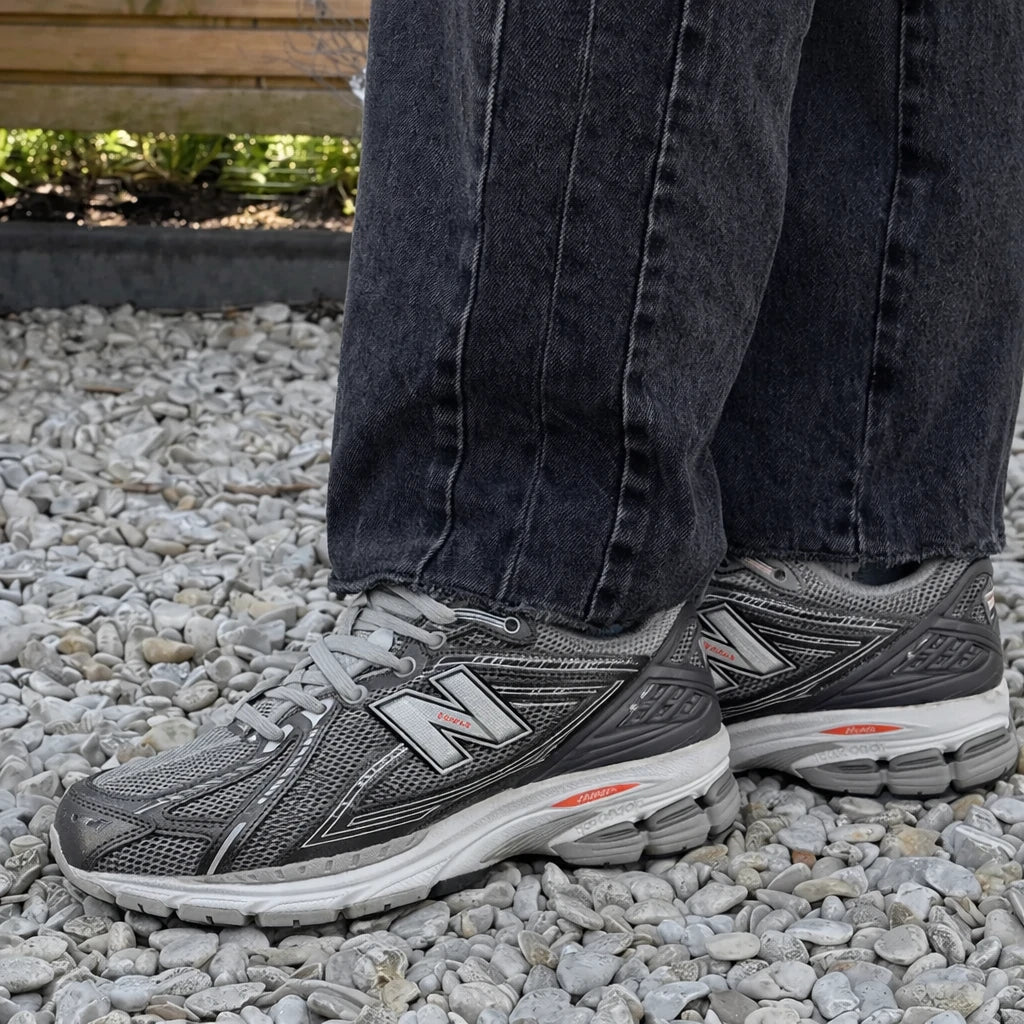 New Balance 1906R Black Metallic Urgent Red Slate