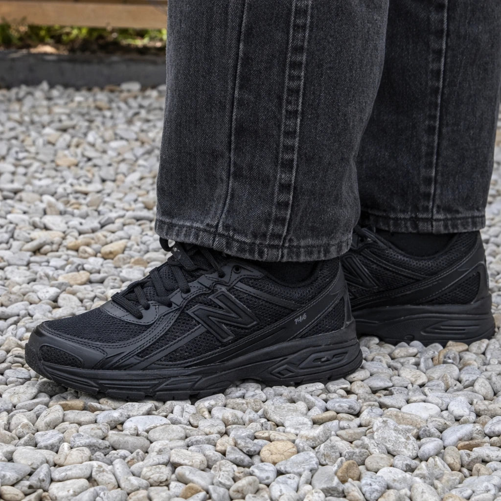 New Balance 740 Triple Black