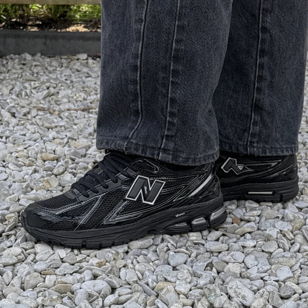 New Balance 1906R Black Grey