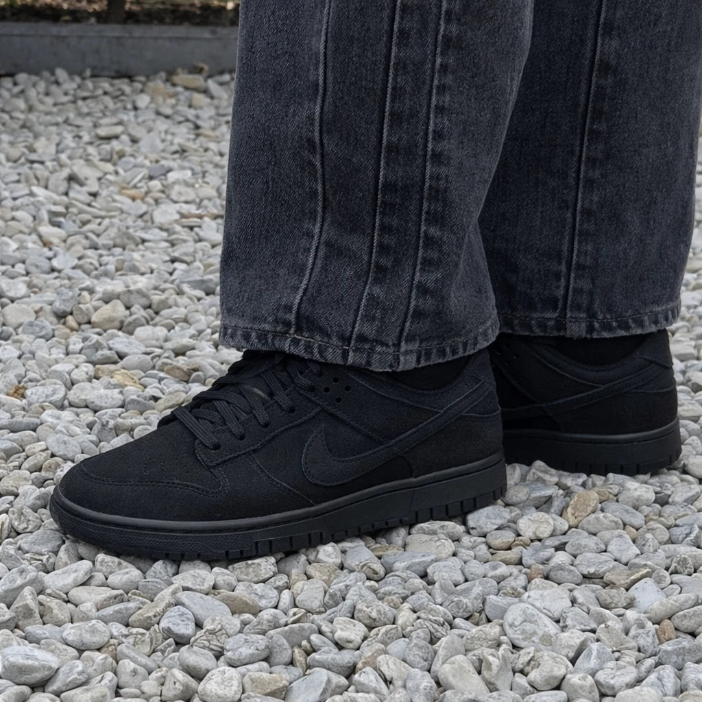 Nike Dunk Low SE Triple Black